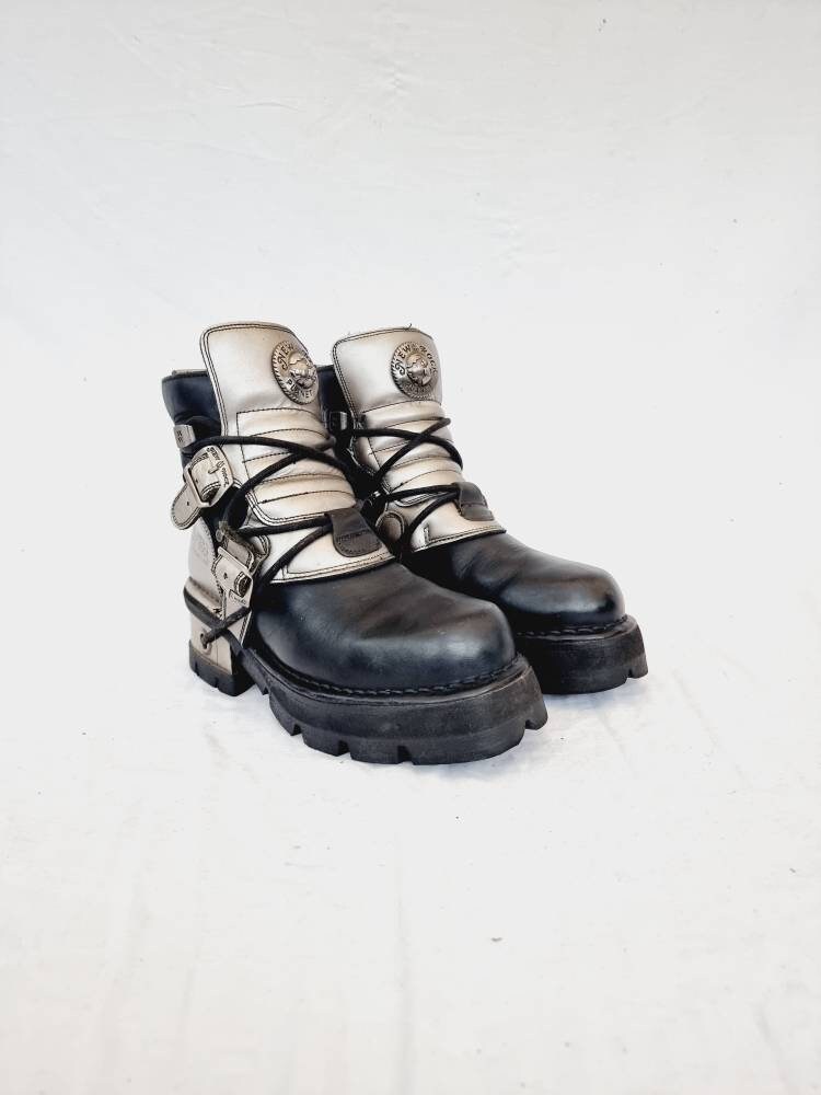 EU 39 / UK 6 New Rock Boots