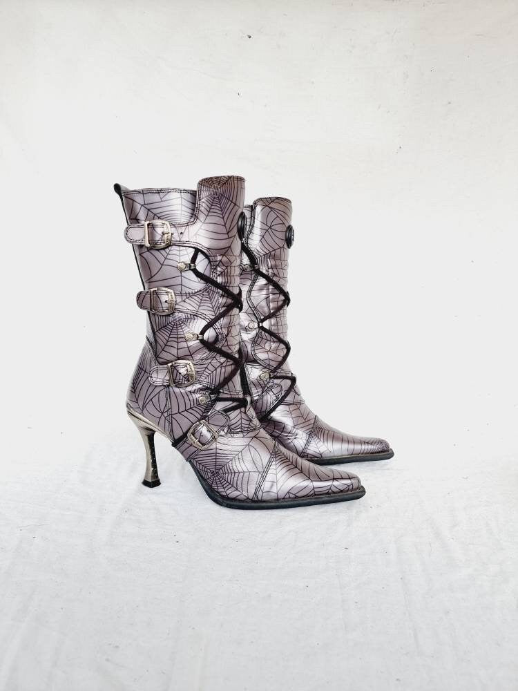 EU 40 / UK 7 New Rock Boots