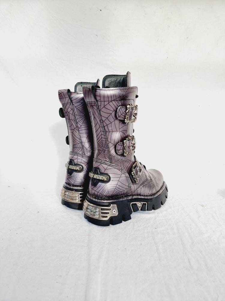 EU 40 / UK 7 New Rock Boots