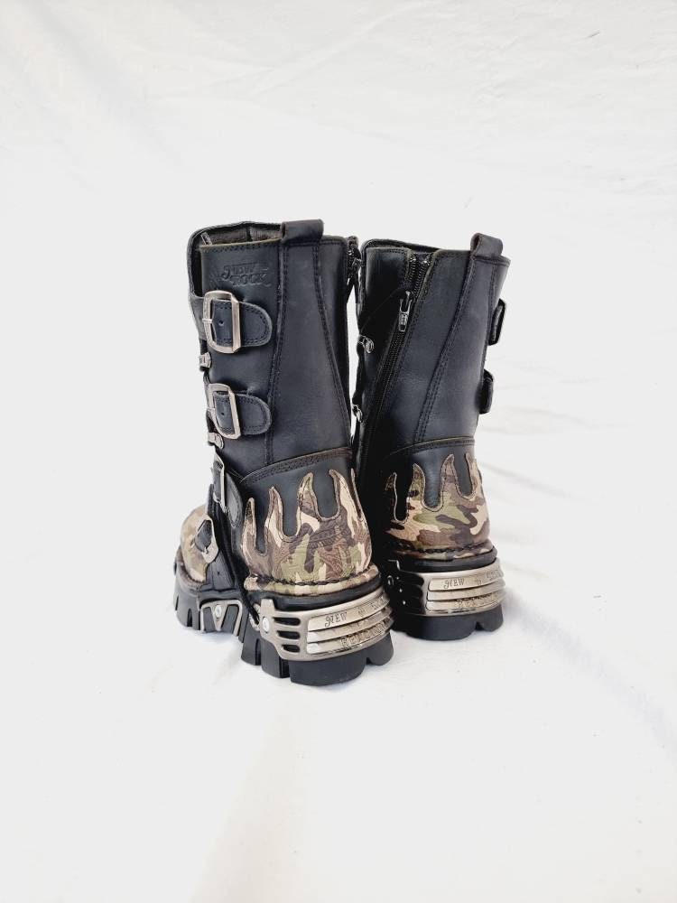 EU 36 / UK 3 New Rock Boots