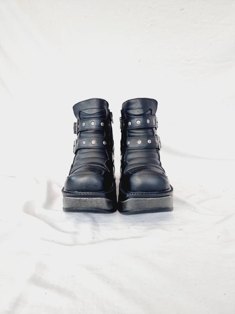 EU 41 / UK 7.5 New Rock Boots