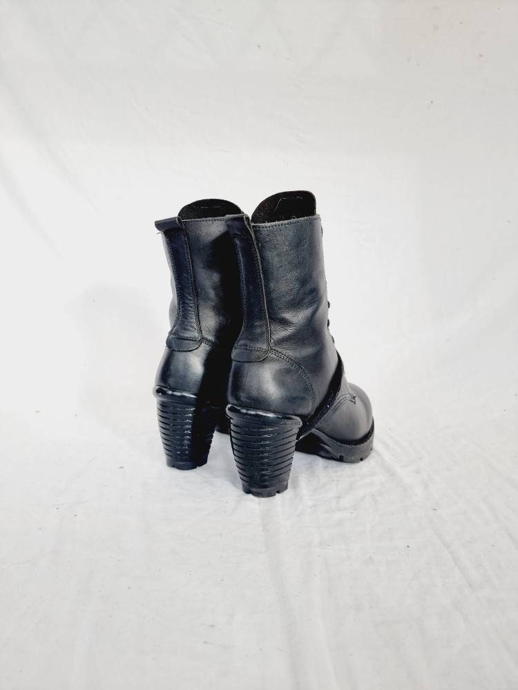EU 40 / UK 7 New Rock Boots