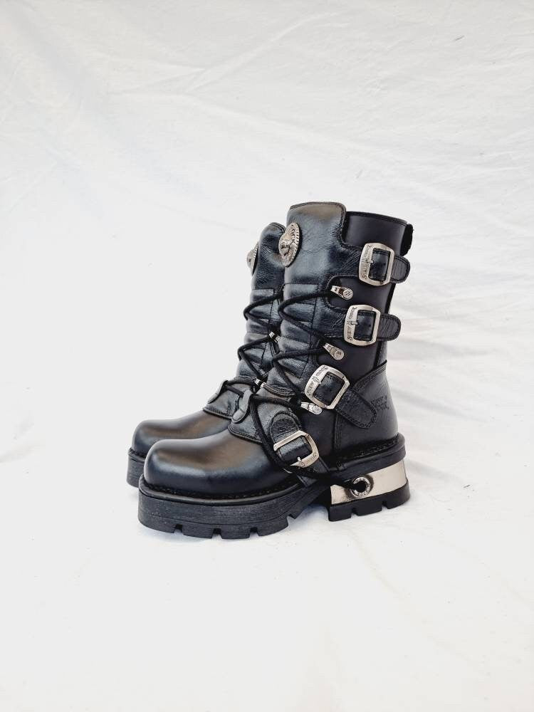 EU 36 / UK 3 New Rock Boots