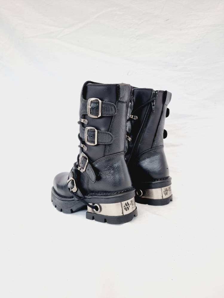 EU 36 / UK 3 New Rock Boots