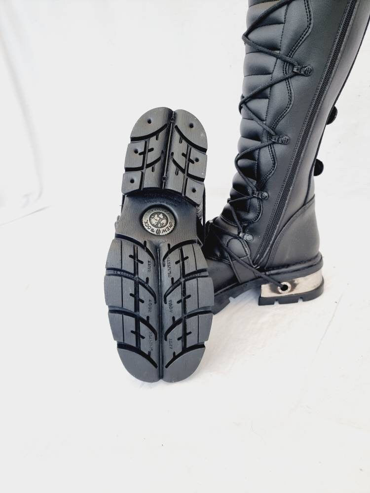 EU 41 / UK 7.5 New Rock Boots