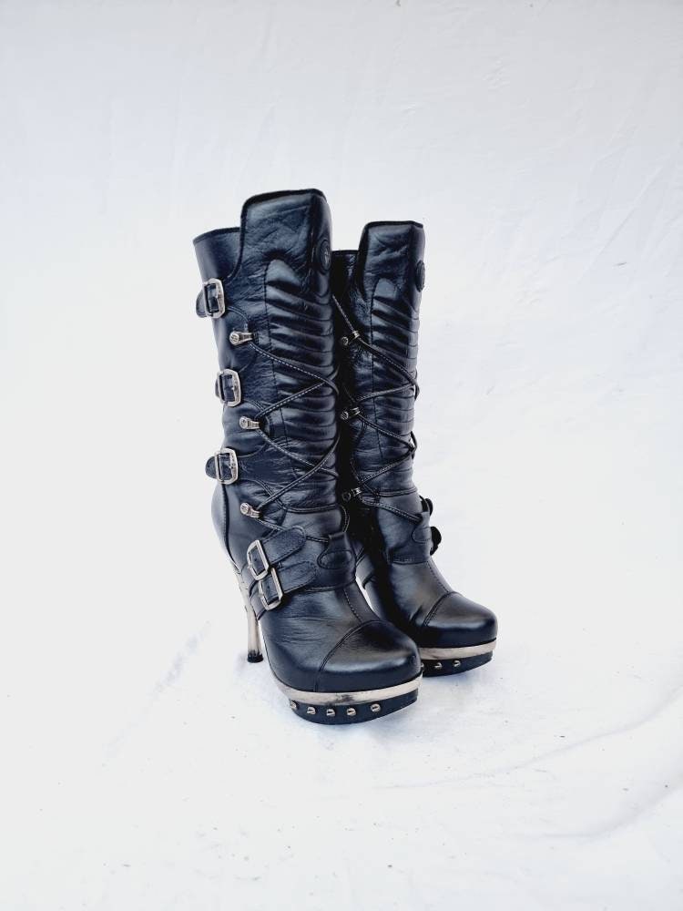 EU 39 / UK 6 New Rock Boots
