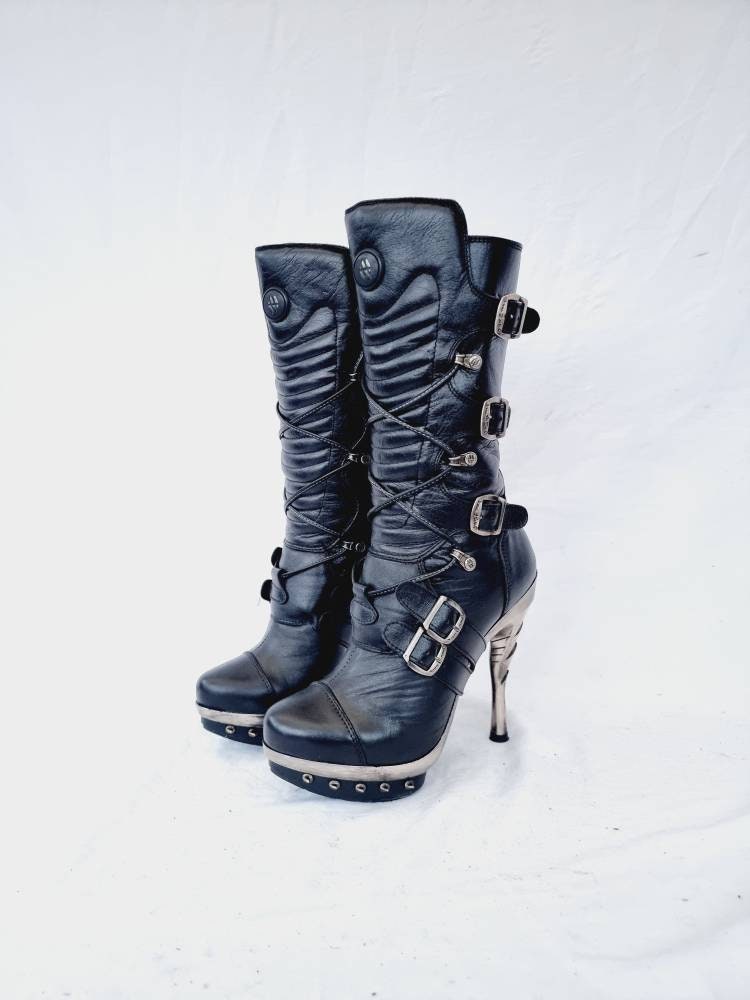 EU 39 / UK 6 New Rock Boots