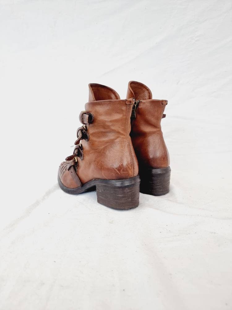 EU 38 / UK 5 Free People Boots