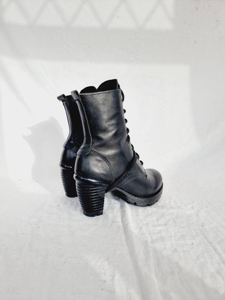 EU 40 / UK 7 New Rock Boots