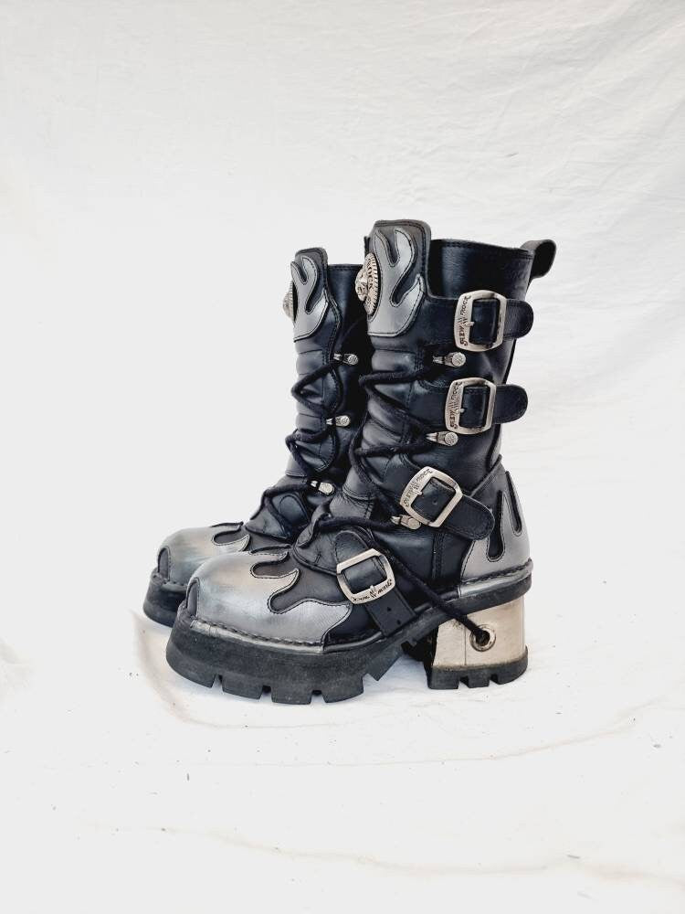 EU 38 / UK 5 New Rock Boots