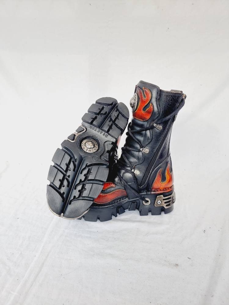 EU 38 / UK 5 New Rock Boots