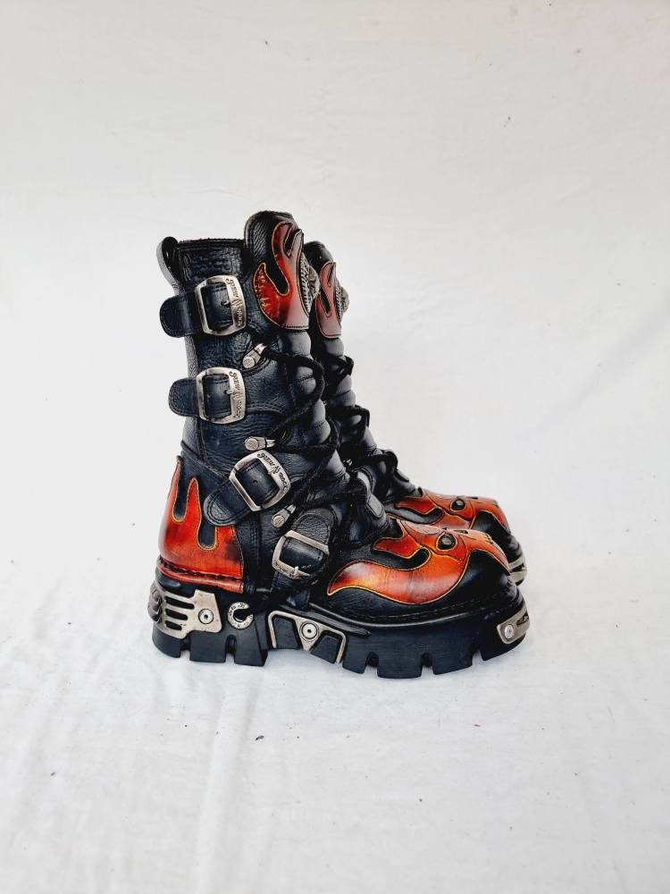 EU 38 / UK 5 New Rock Boots