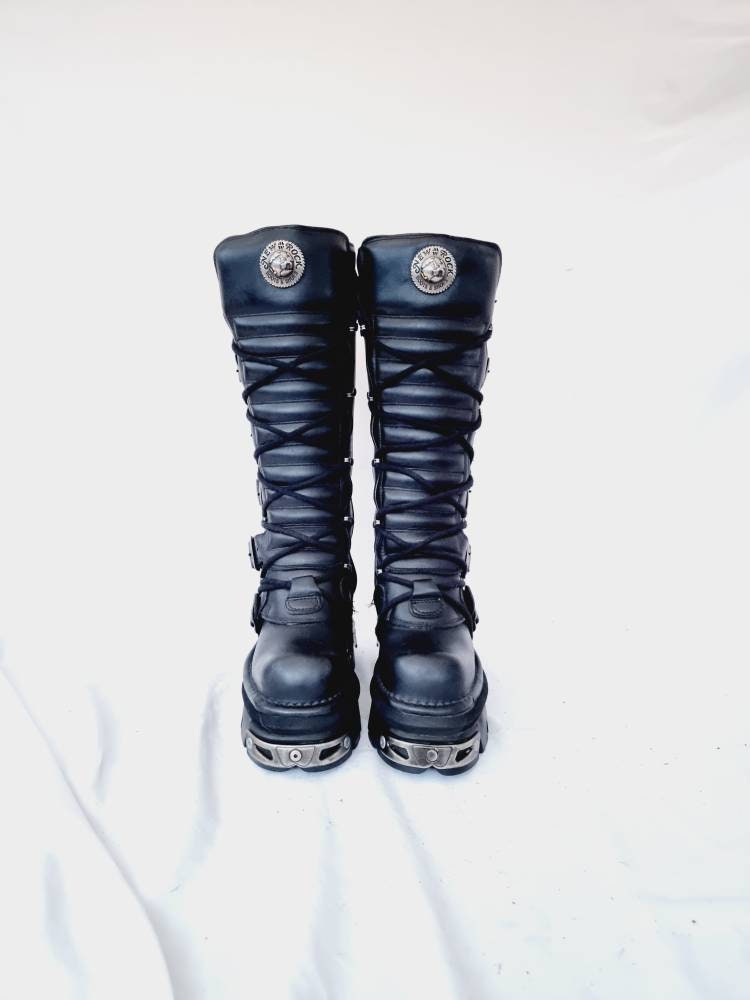 EU 36 / UK 3 New Rock Boots