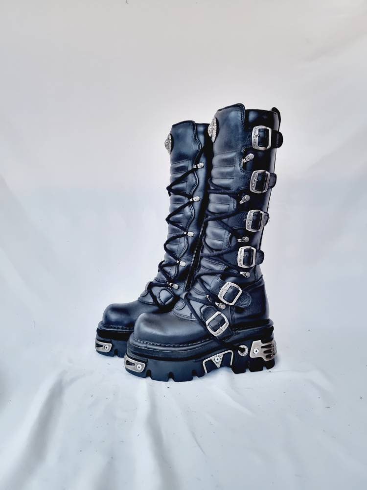 EU 36 / UK 3 New Rock Boots
