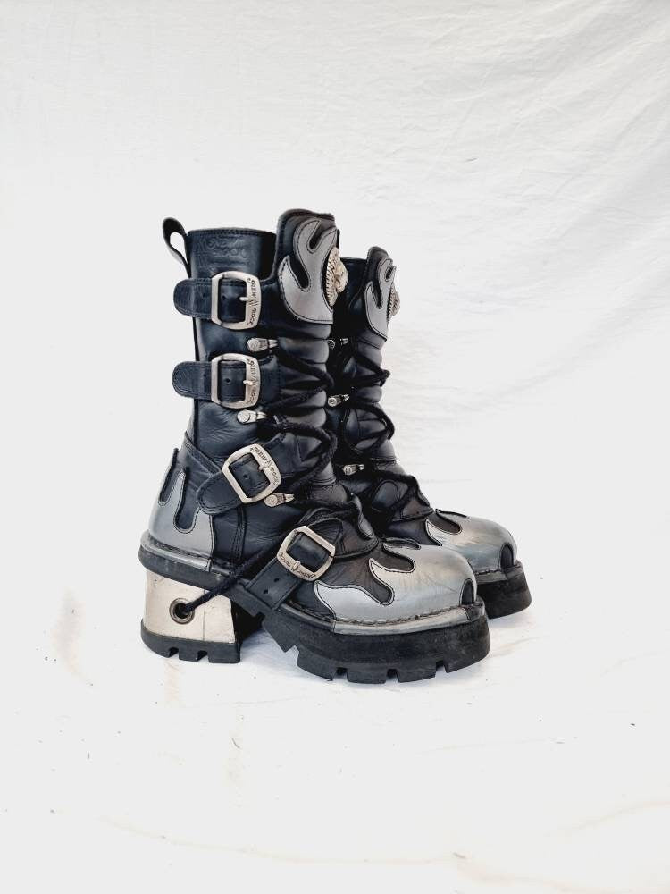EU 38 / UK 5 New Rock Boots
