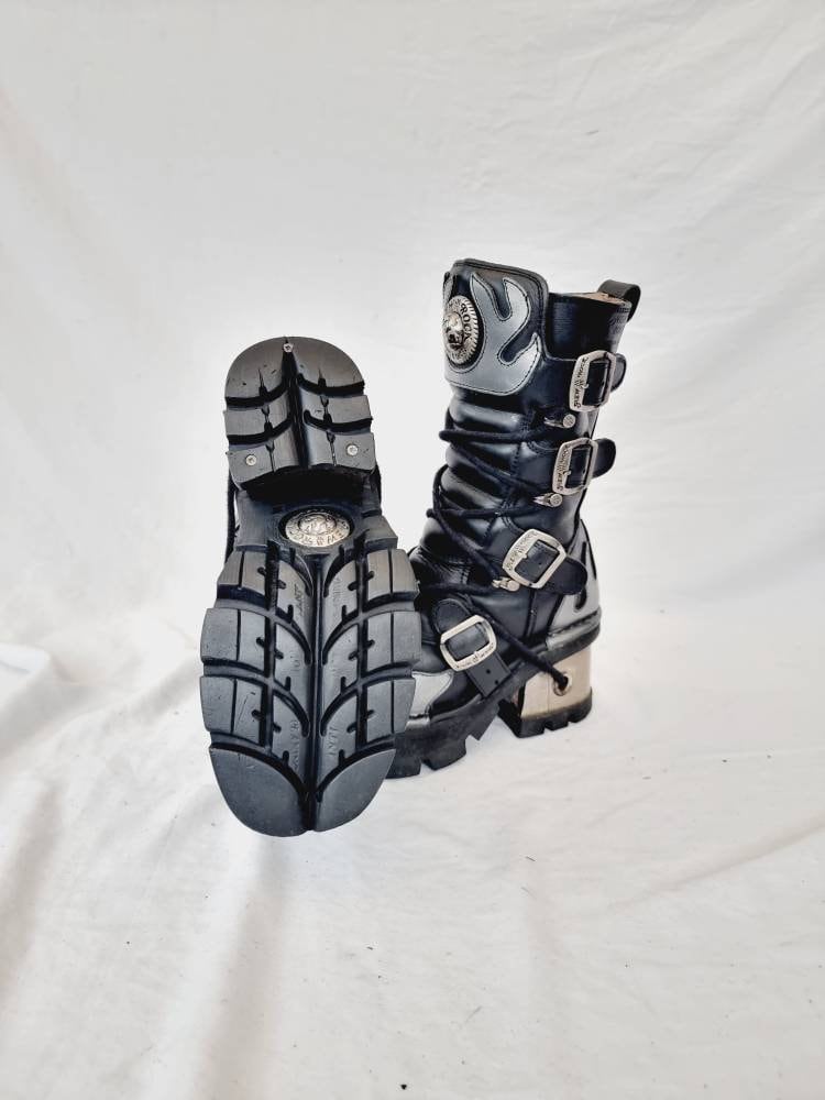 EU 38 / UK 5 New Rock Boots