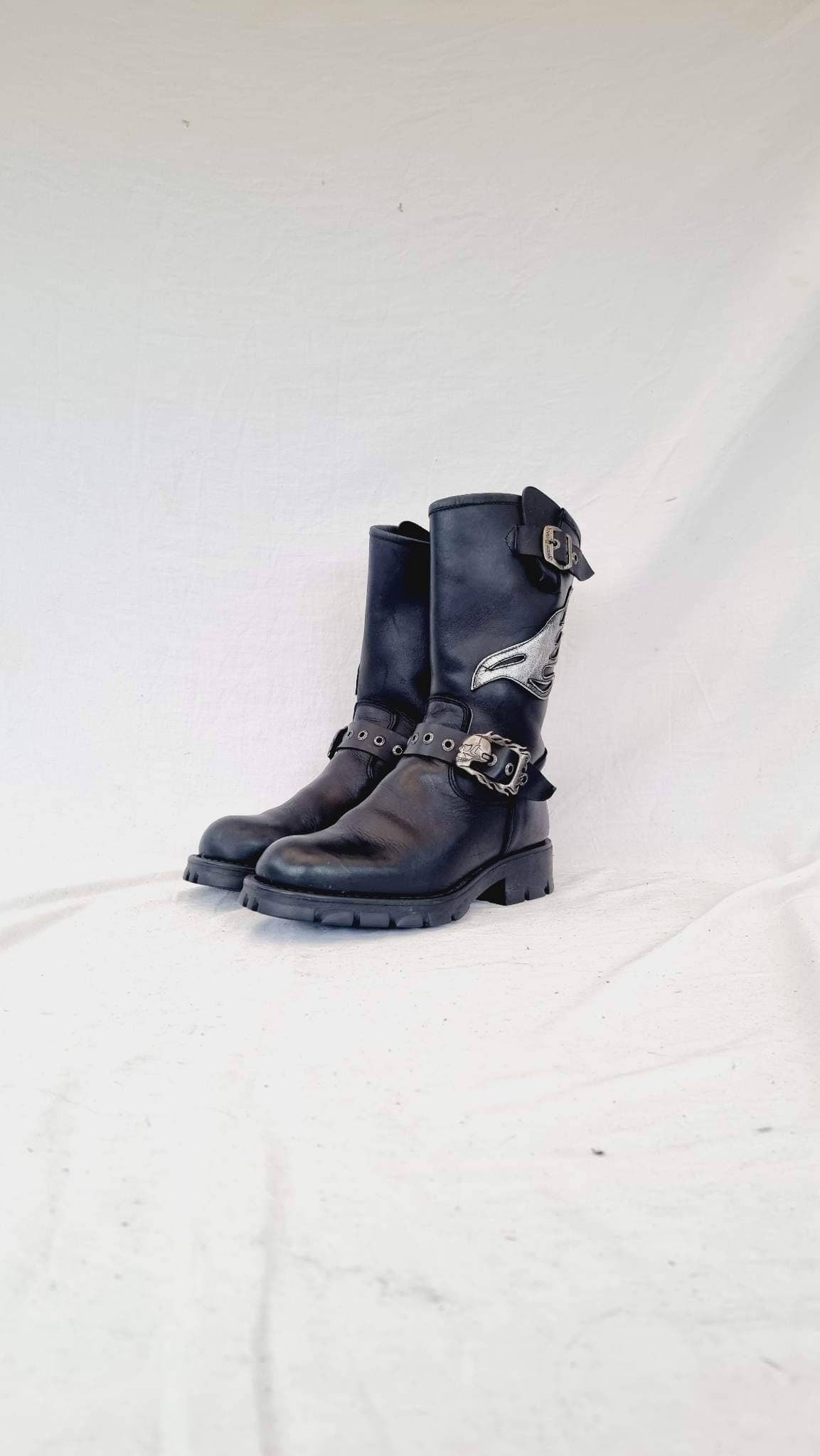 EU 42 / UK 8 New Rock Boots