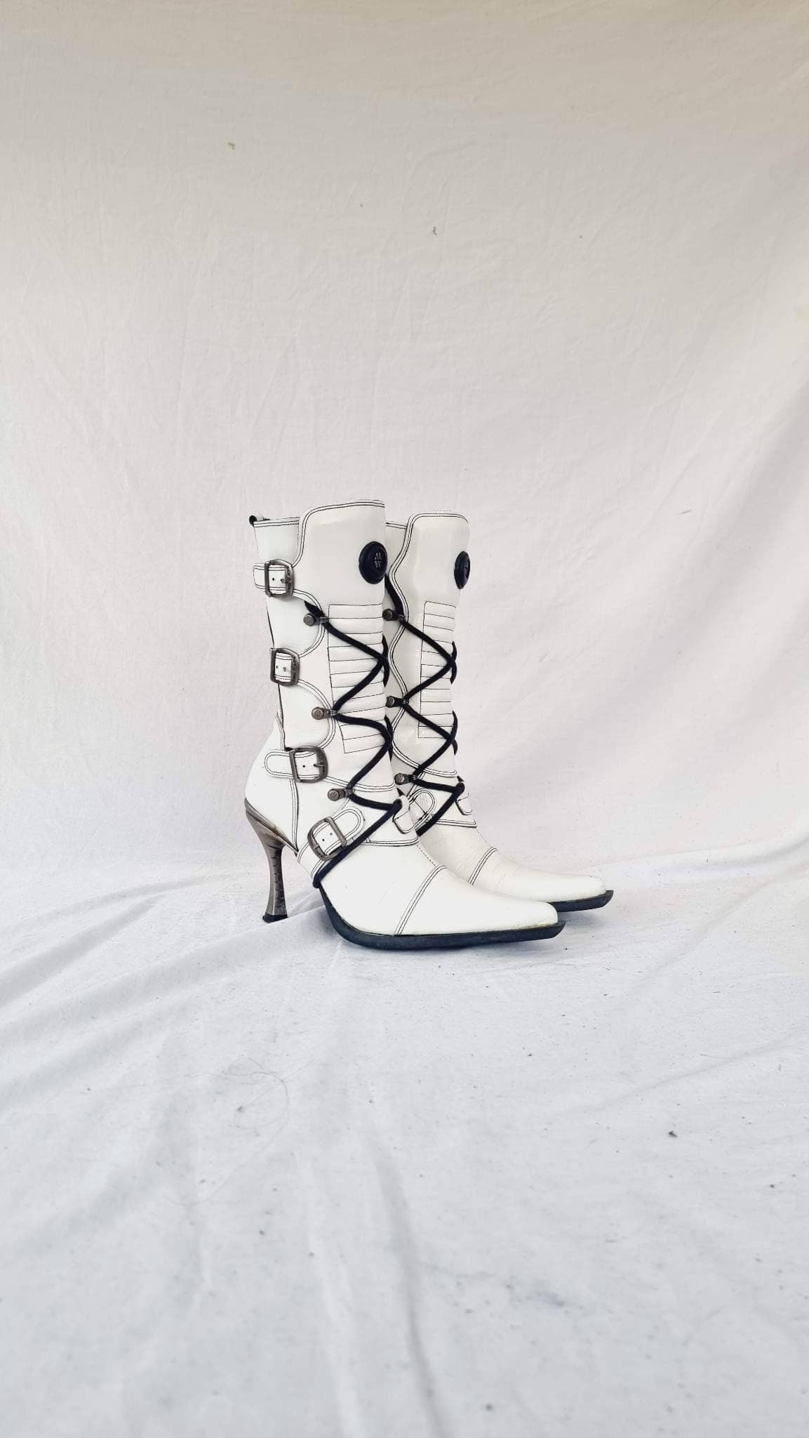EU 37 / UK 4 New Rock Boots