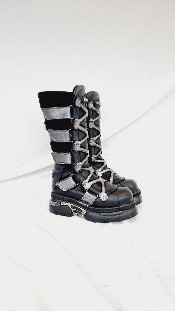 EU 43 / UK 9 New Rock Boots