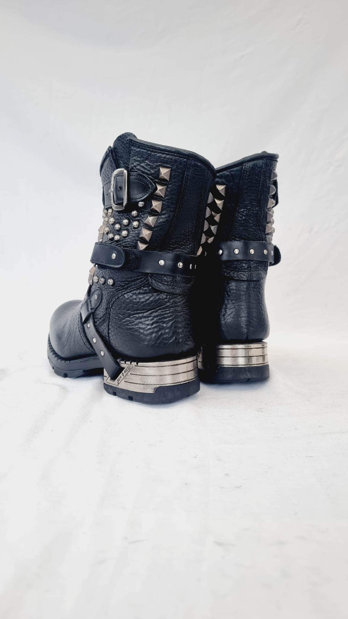 EU 38 / UK 5 New Rock Boots