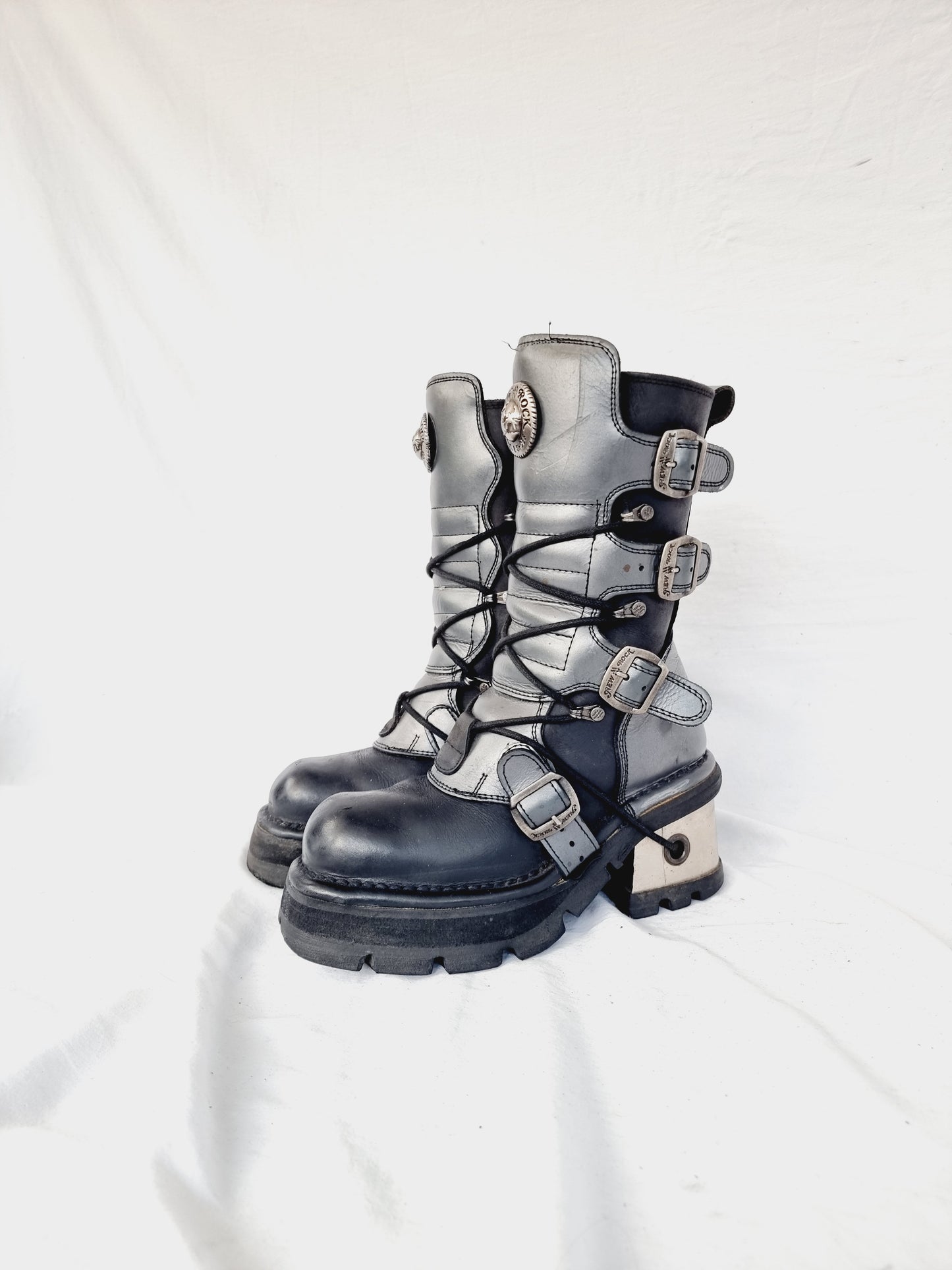 EU 37 / UK 4 New Rock Boots