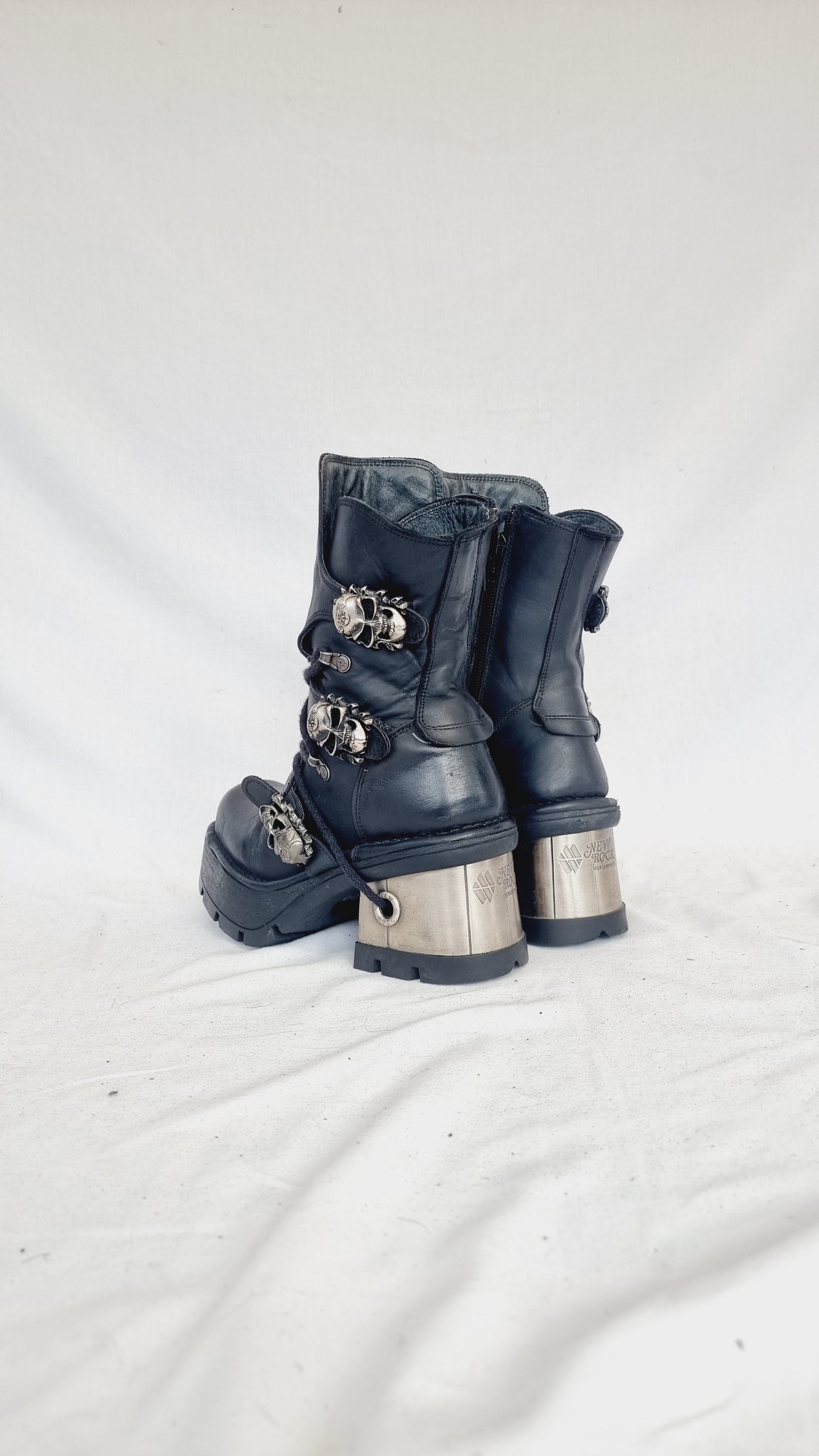 EU 38 / UK 5 New Rock Boots