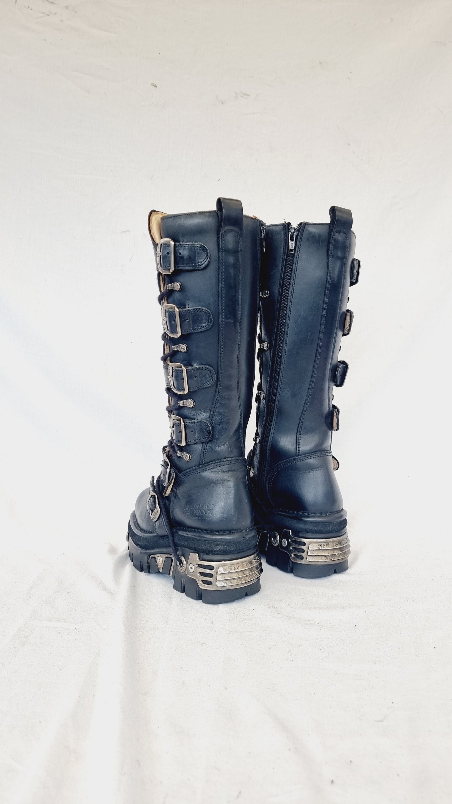 EU 37 / UK 4 New Rock Boots