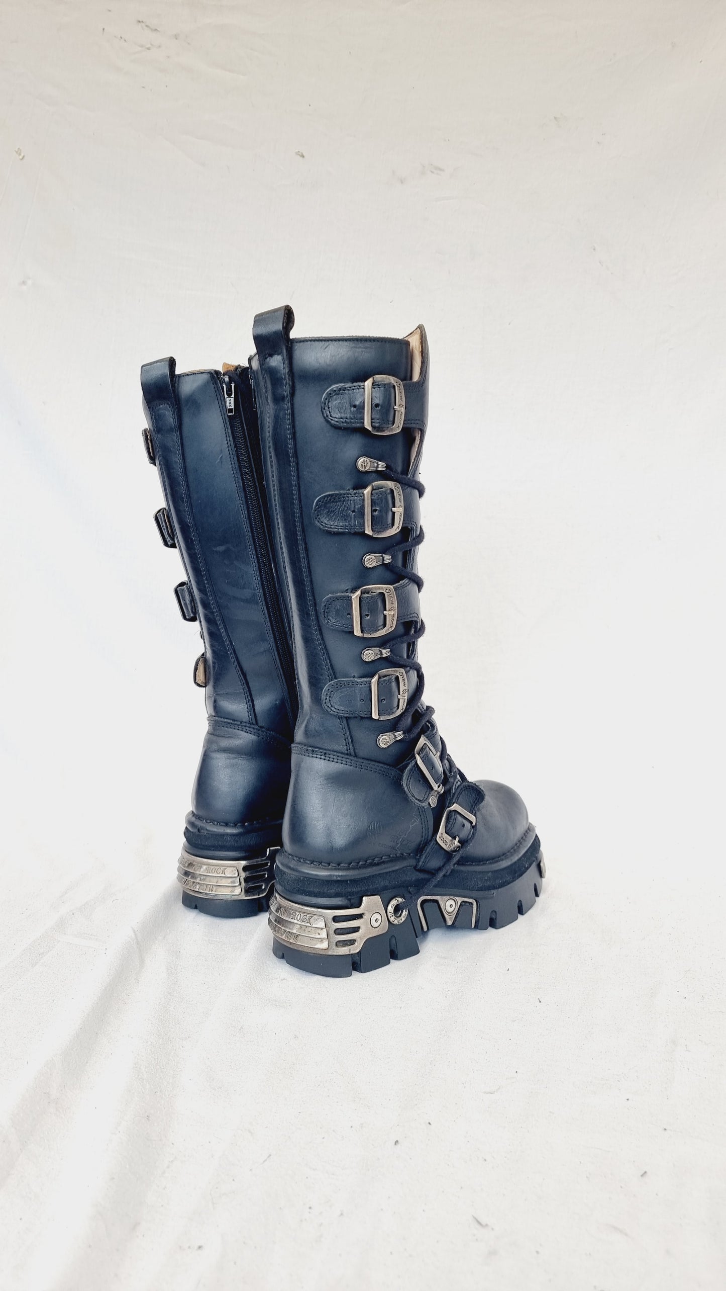 EU 37 / UK 4 New Rock Boots