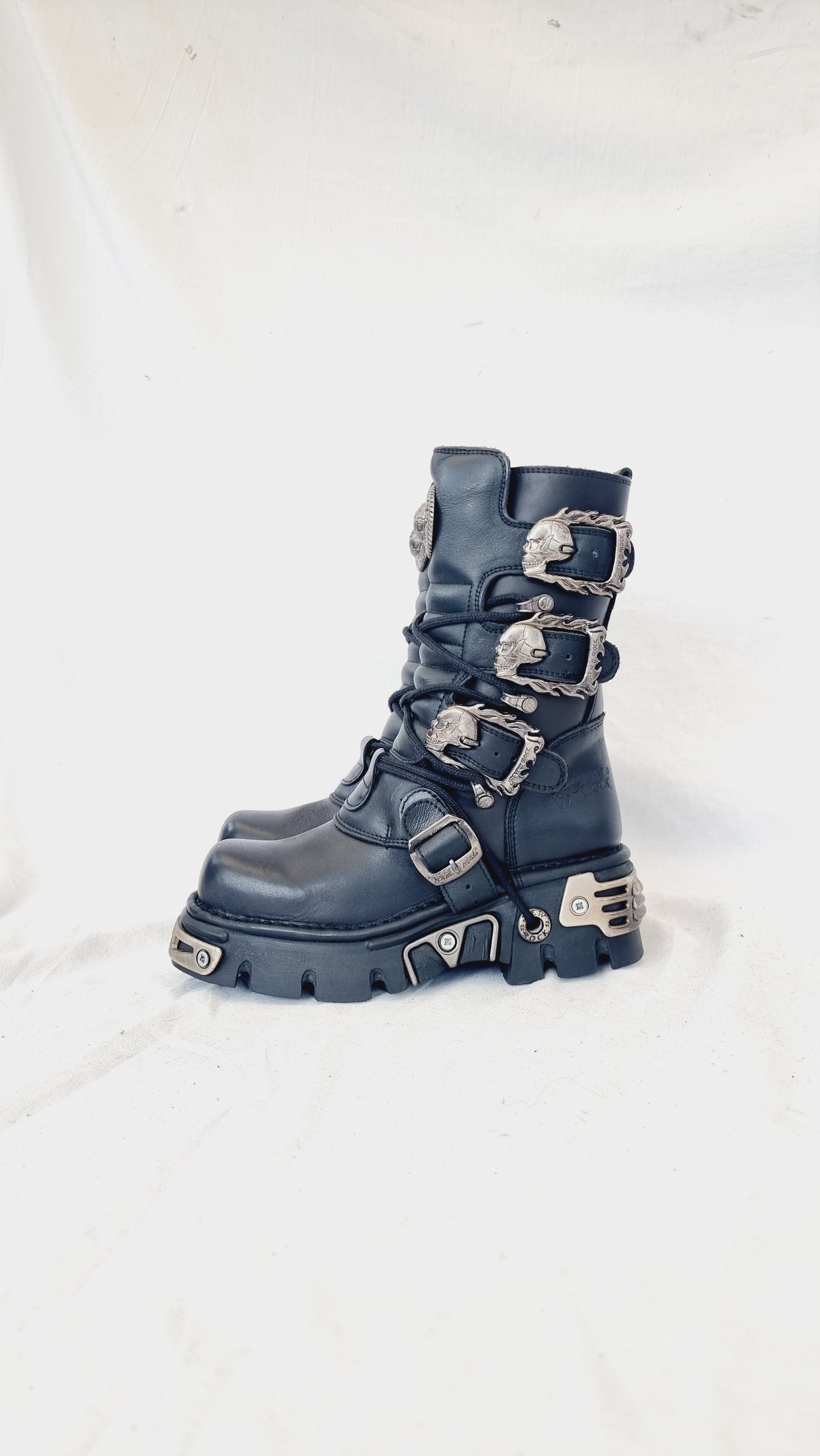 EU 37 / UK 4 New Rock Boots