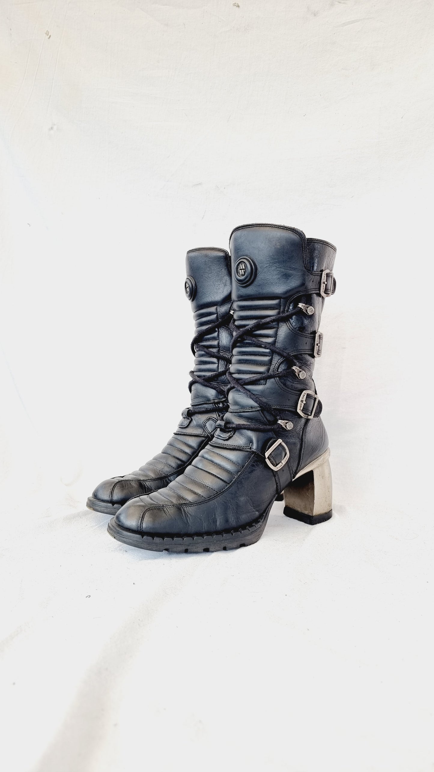 EU 38 / UK 5 New Rock Boots