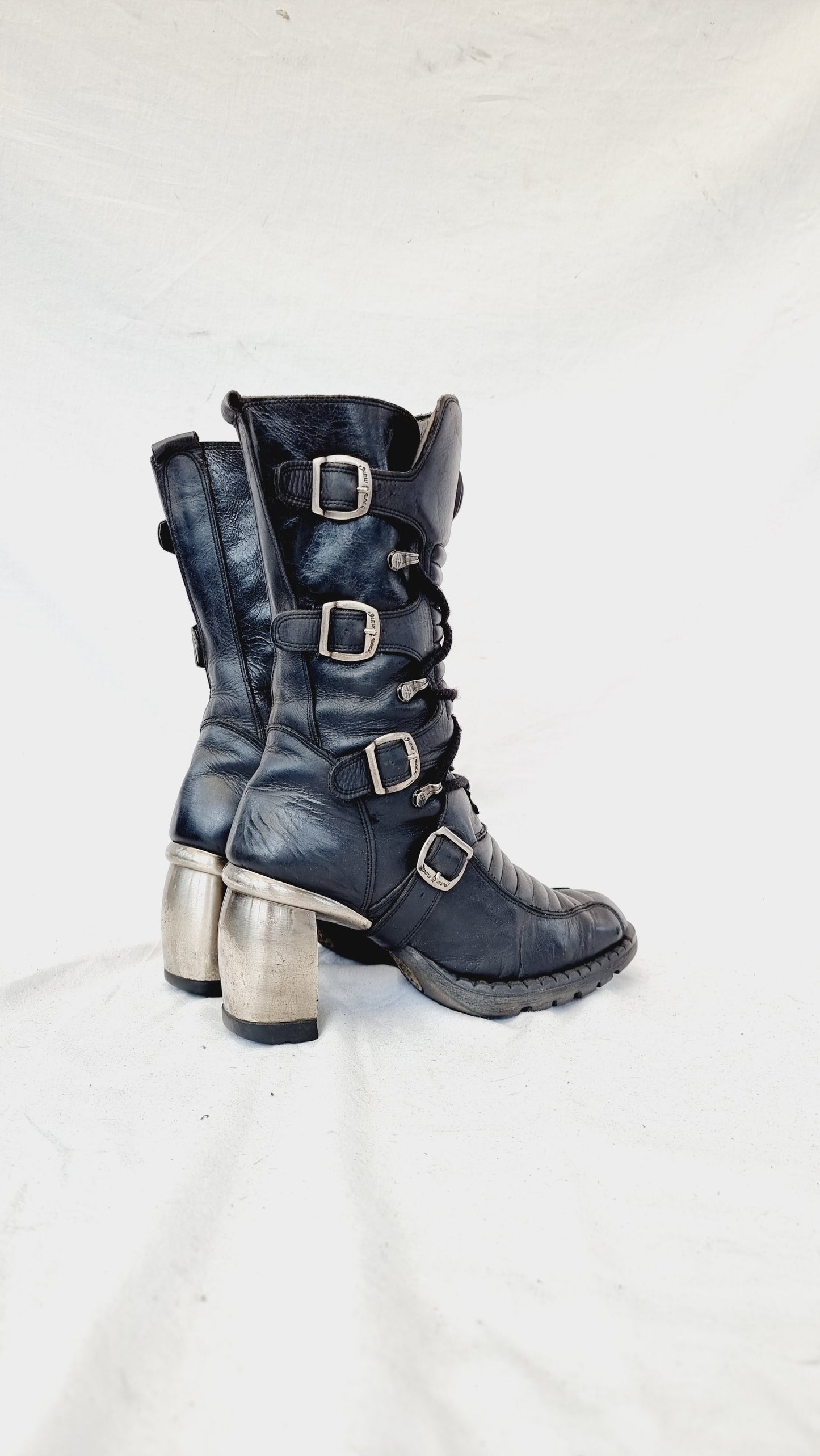 EU 38 / UK 5 New Rock Boots