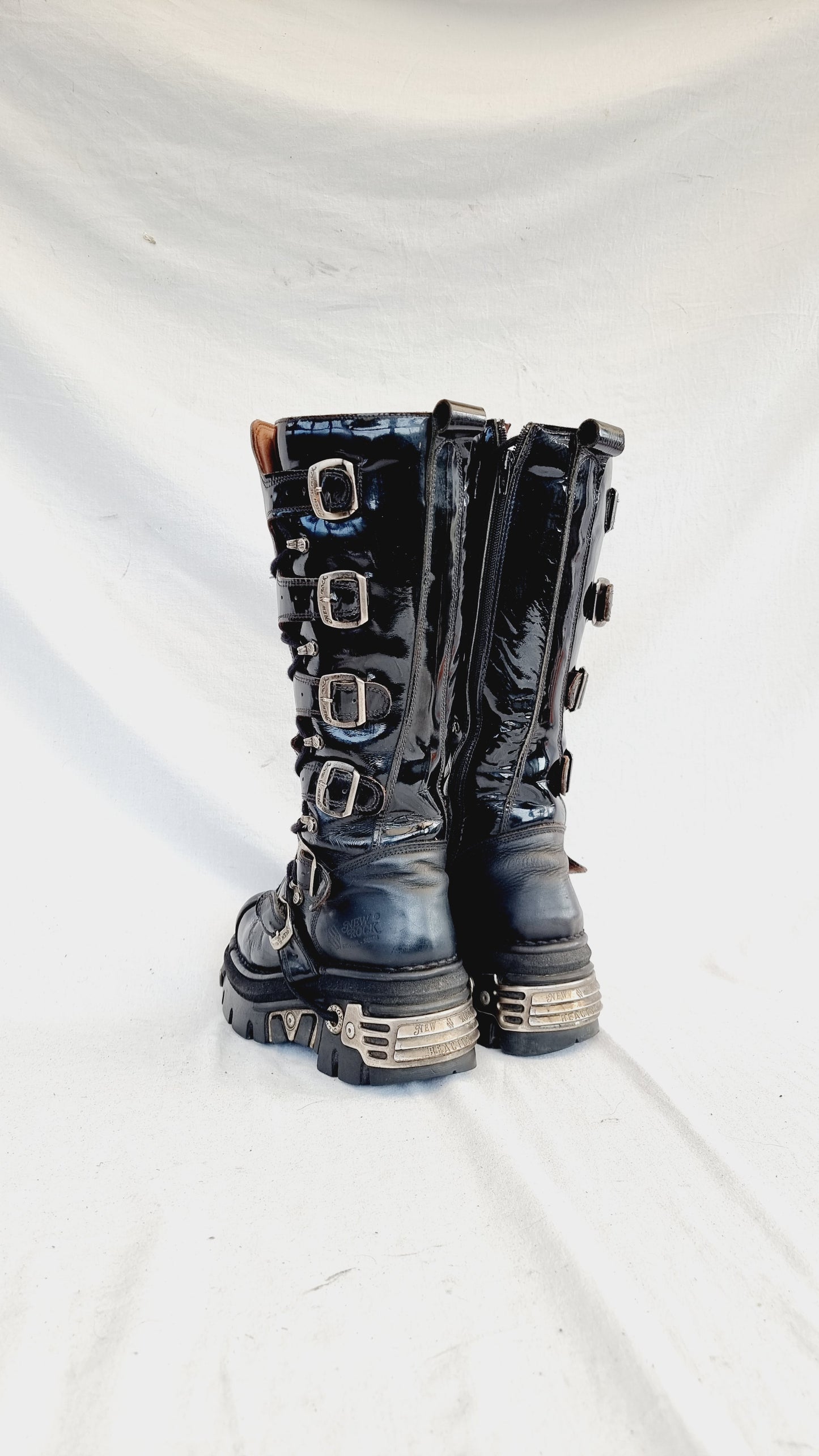 EU 38 / UK 5 New Rock Boots