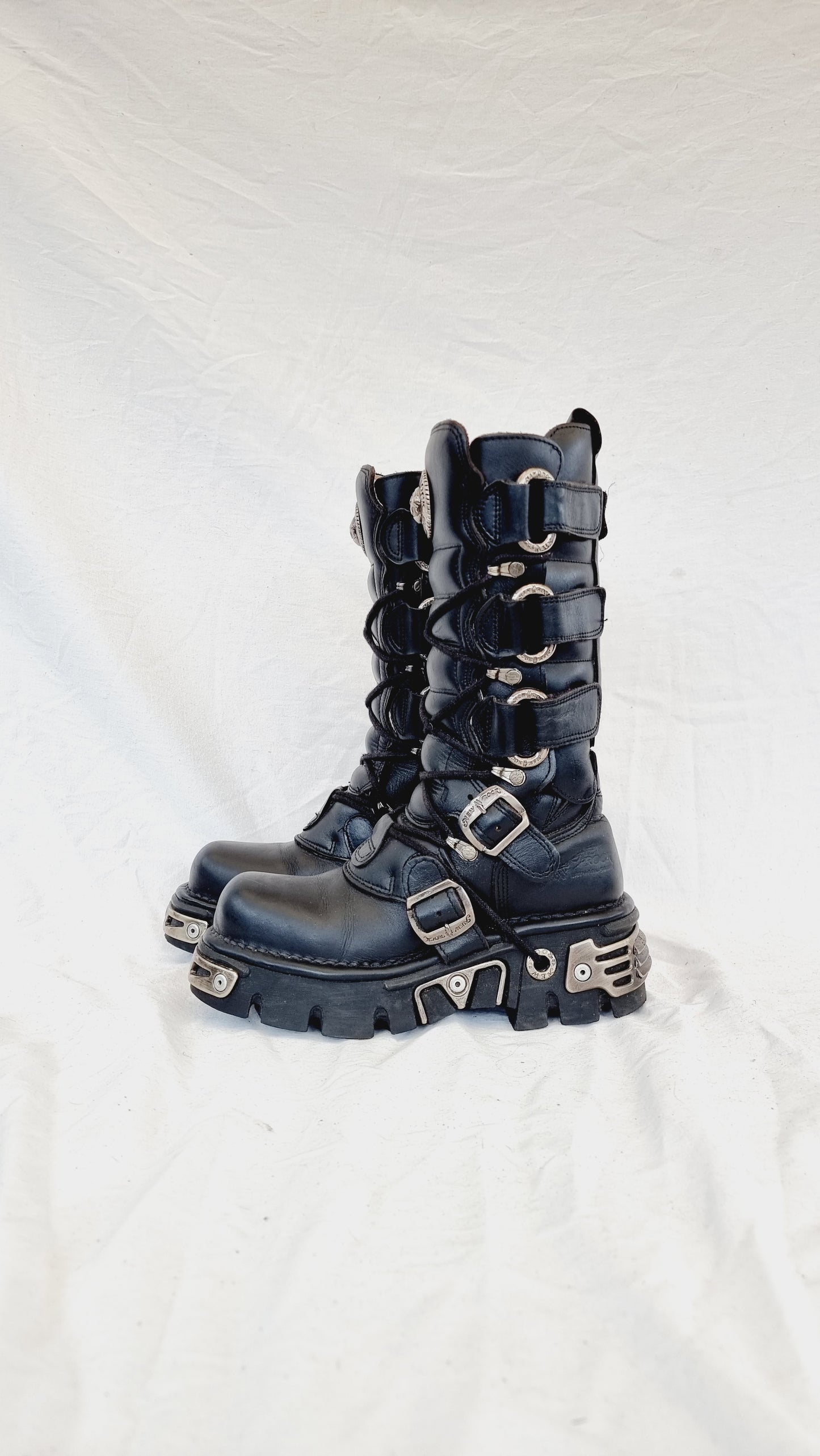 EU 38 / UK 5 New Rock Boots