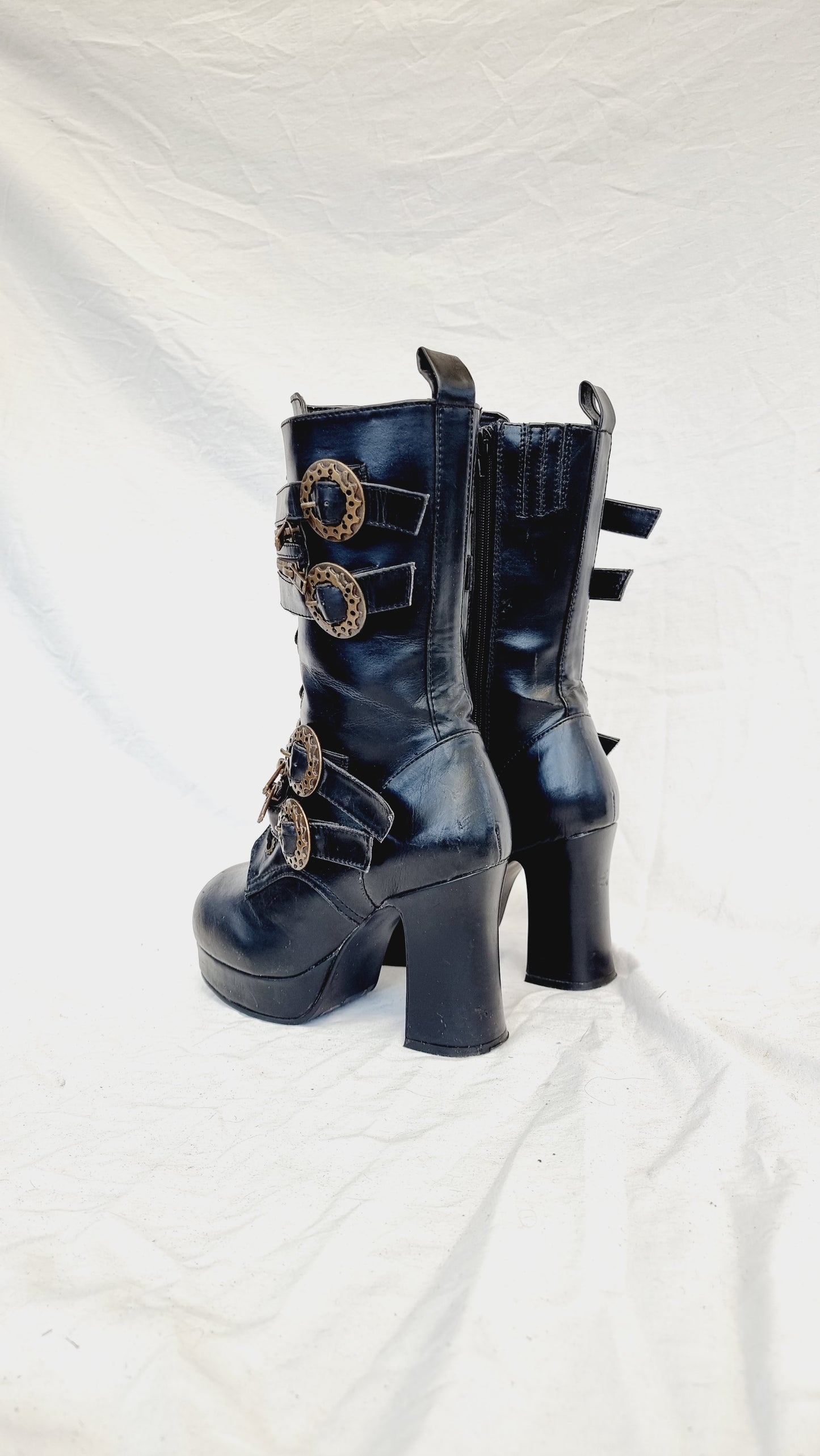 EU 40 / UK 7 Demonia Shoes