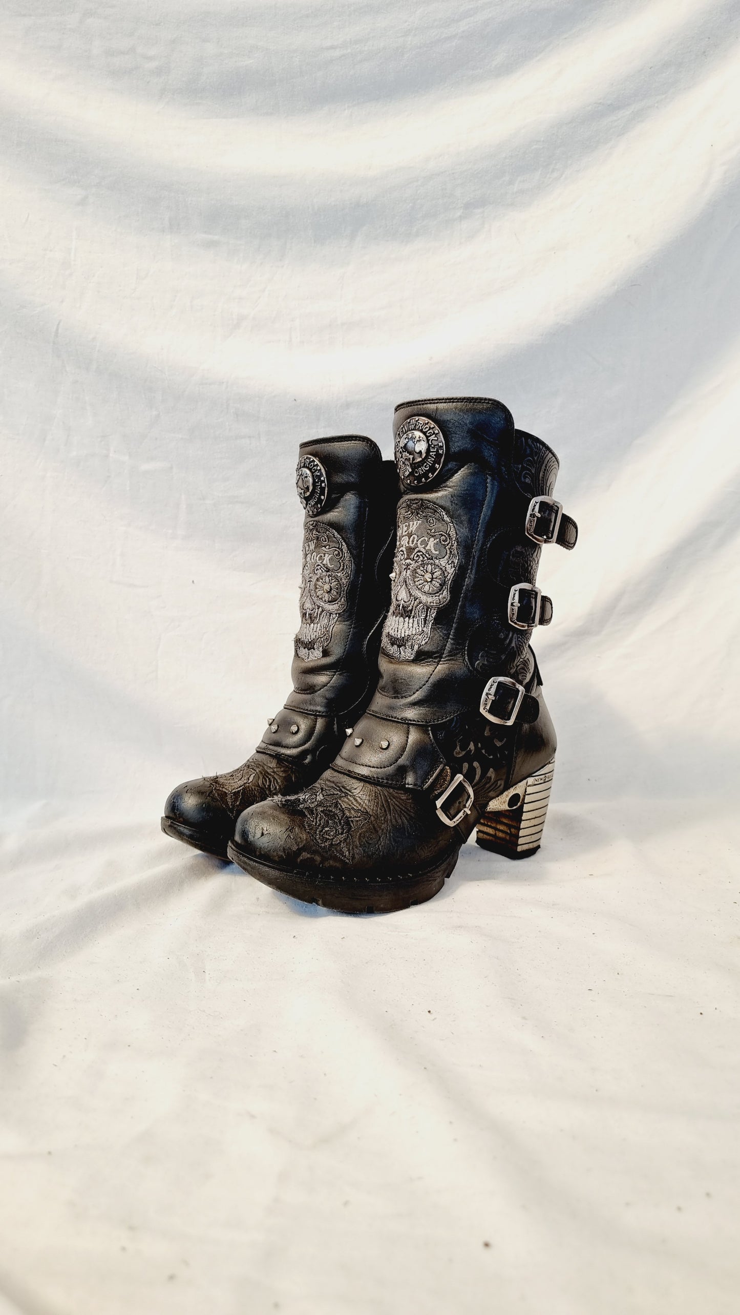 EU 37 / UK 4 New Rock Boots