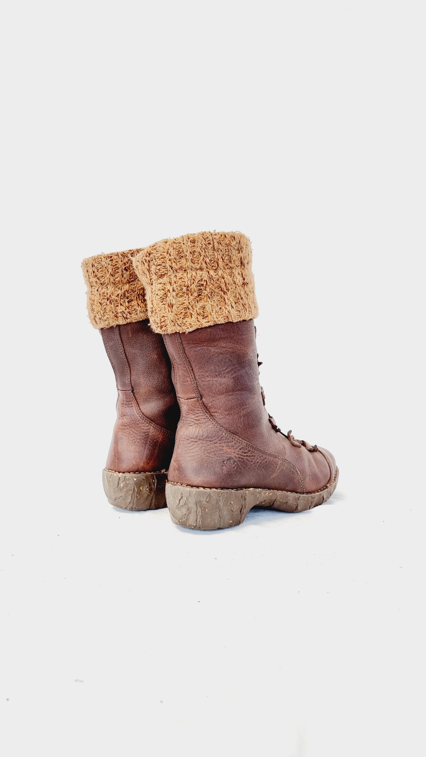 EU 38 / UK 5 El Naturalista Boots