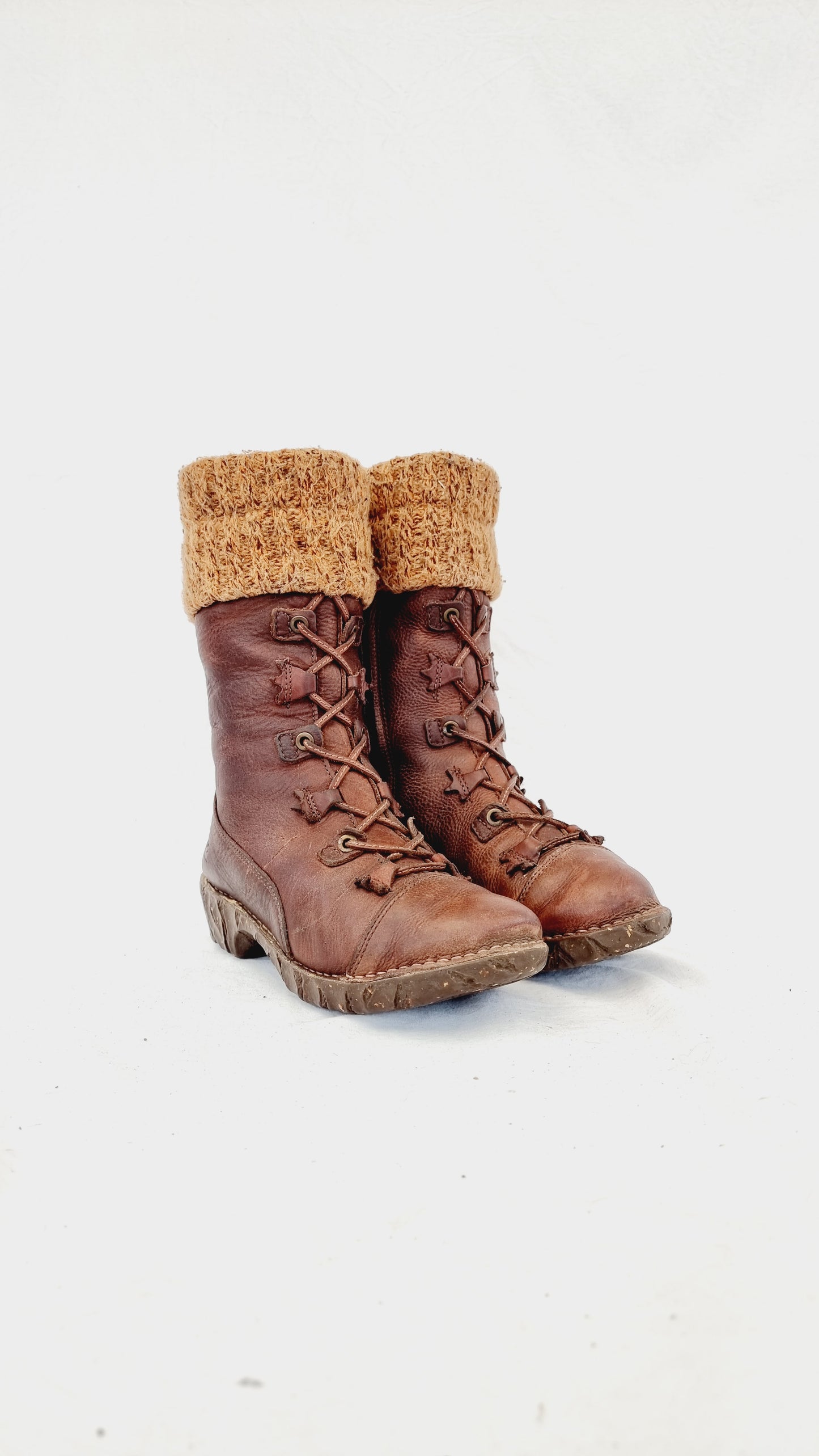 EU 38 / UK 5 El Naturalista Boots