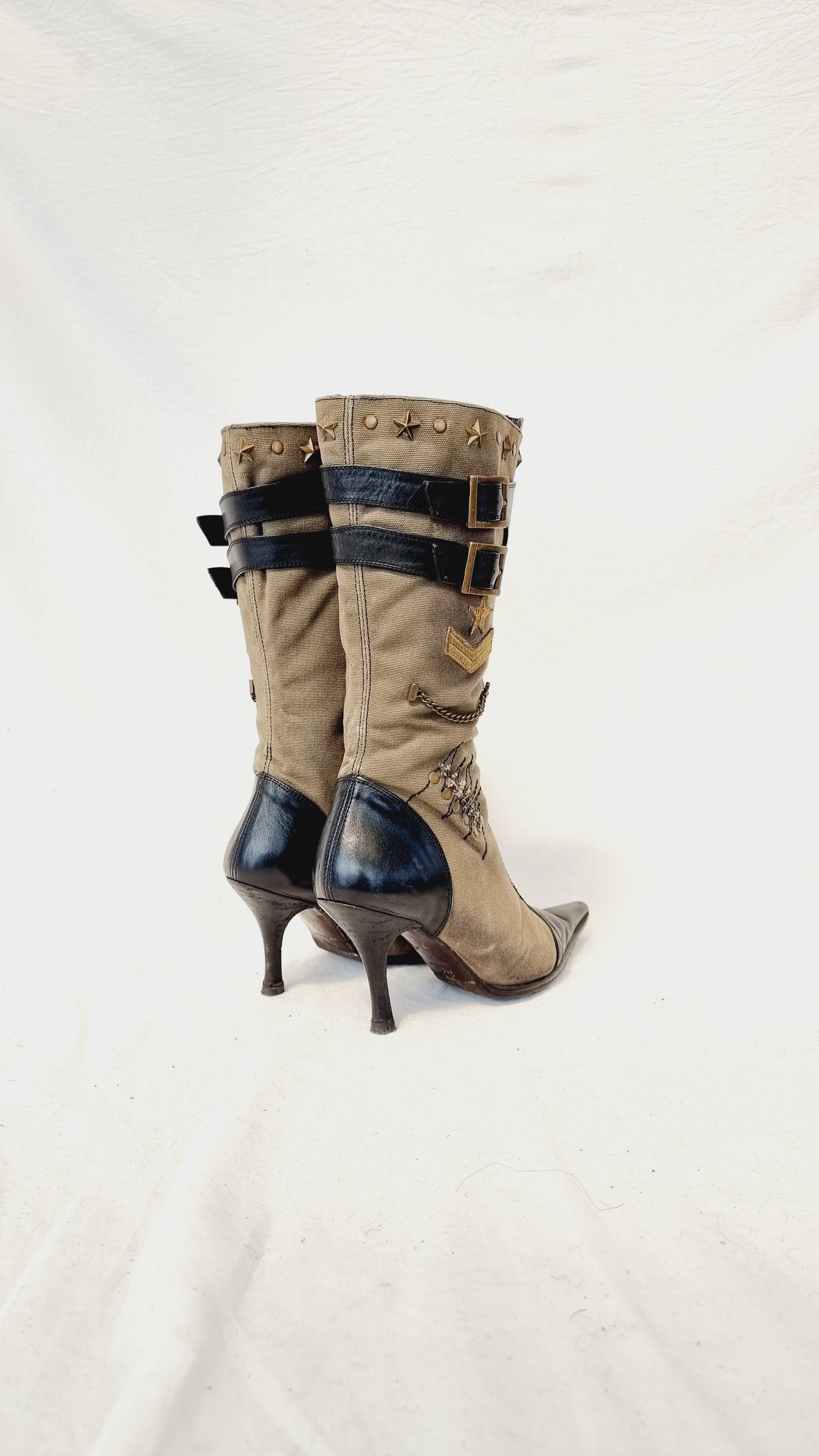 EU 37 / UK 4 El Dantes Boots