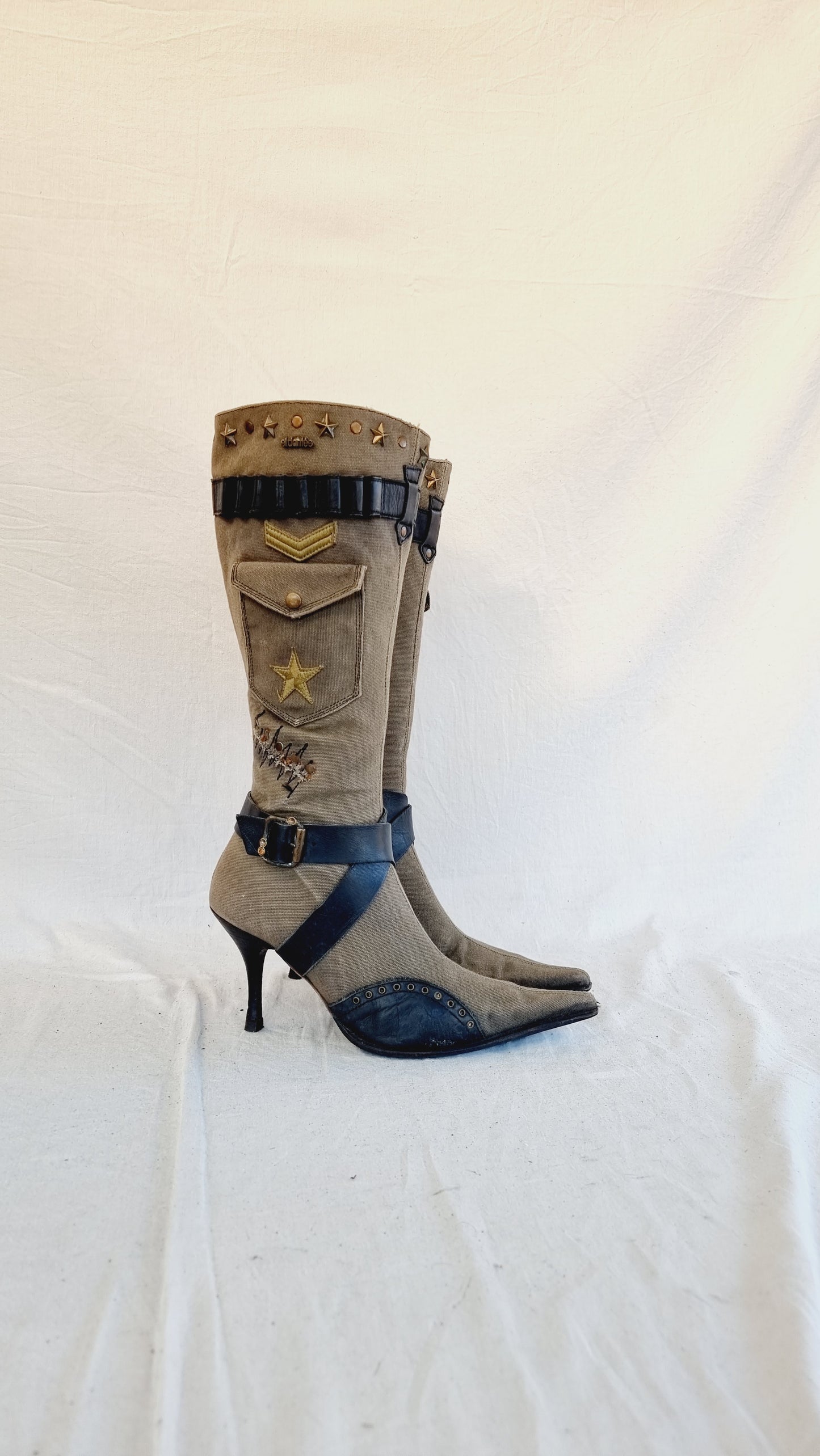 EU 38 / UK 5 El Dantes Boots