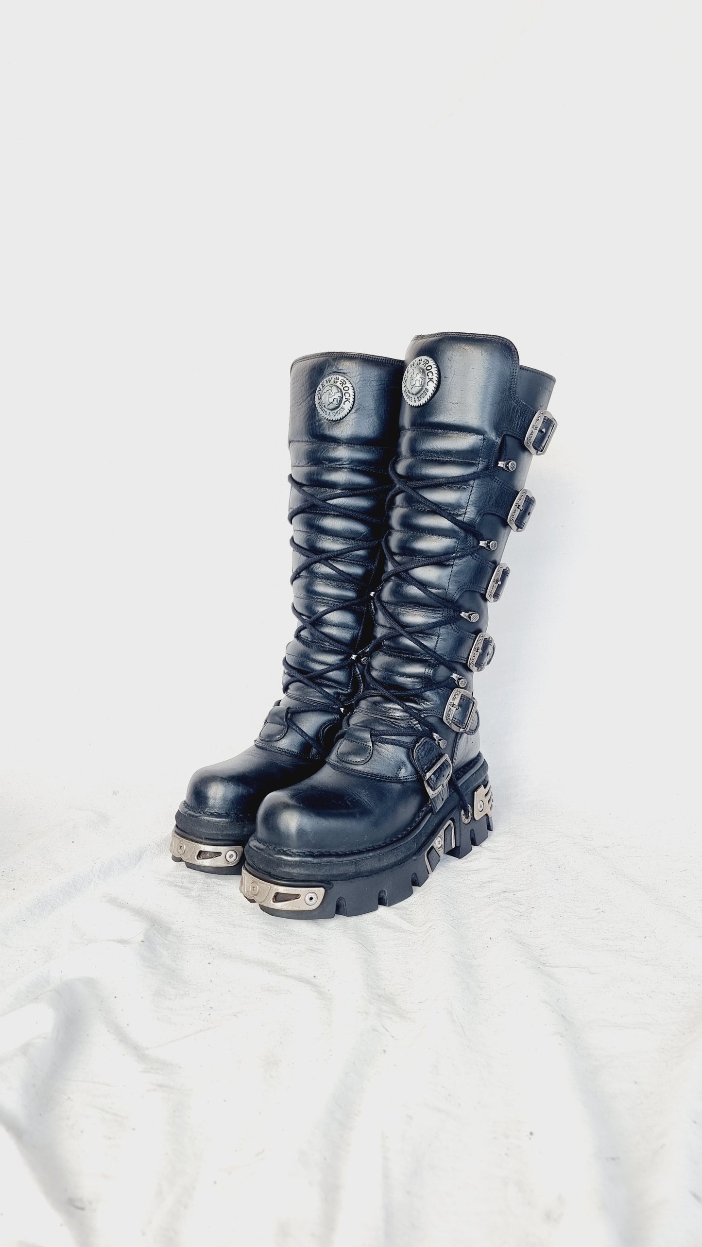 EU 38 / UK 5 New Rock Boots