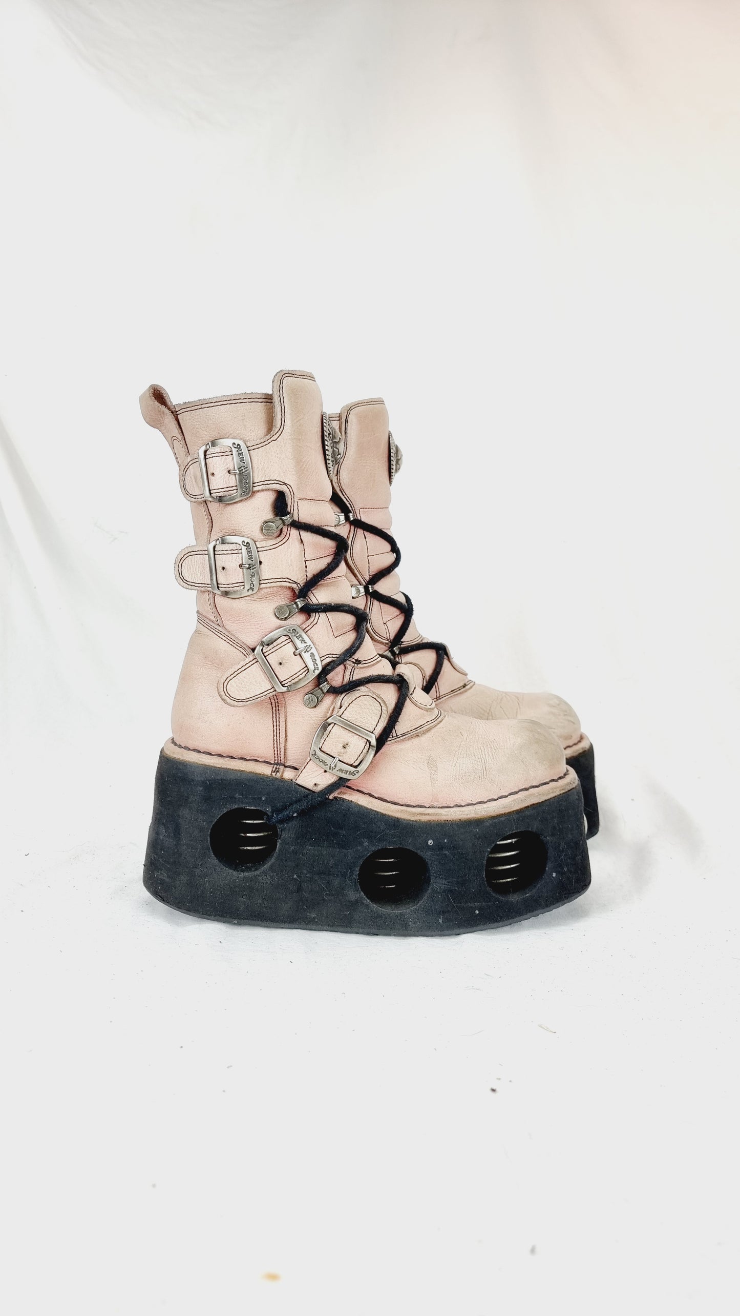 EU 38 / UK 5 New Rock Boots