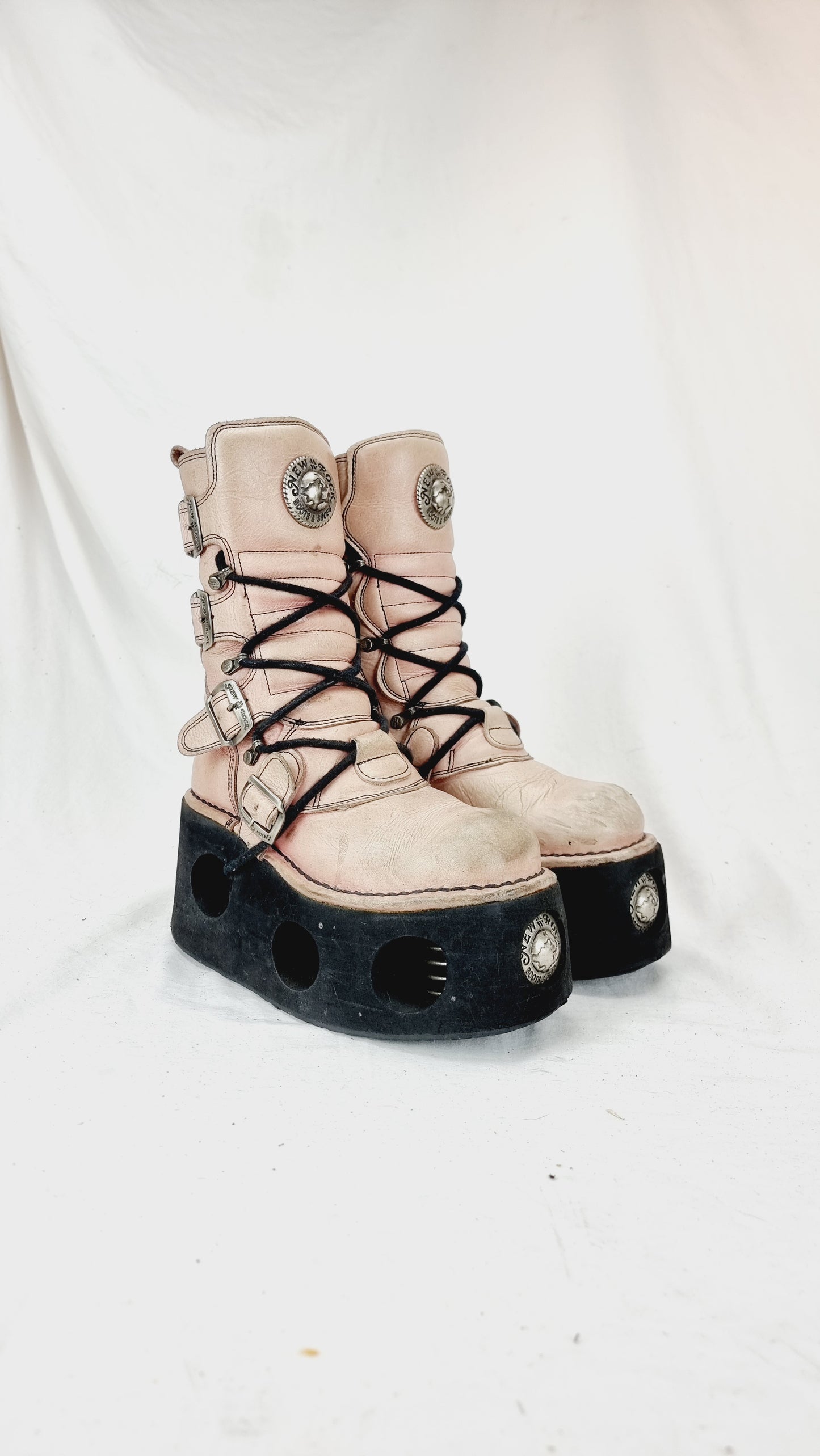 EU 38 / UK 5 New Rock Boots