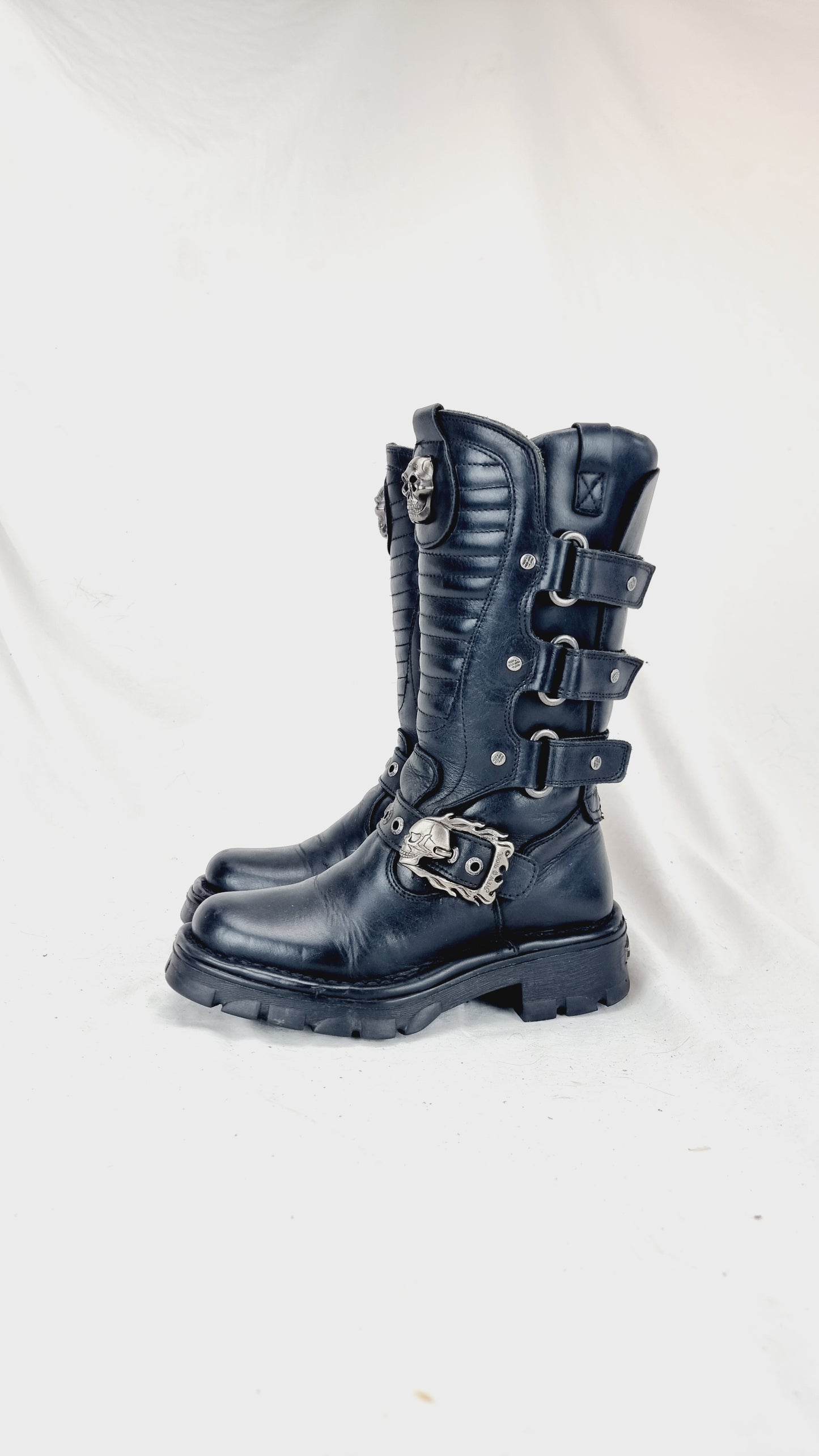 EU 38 / UK 5 New Rock Boots