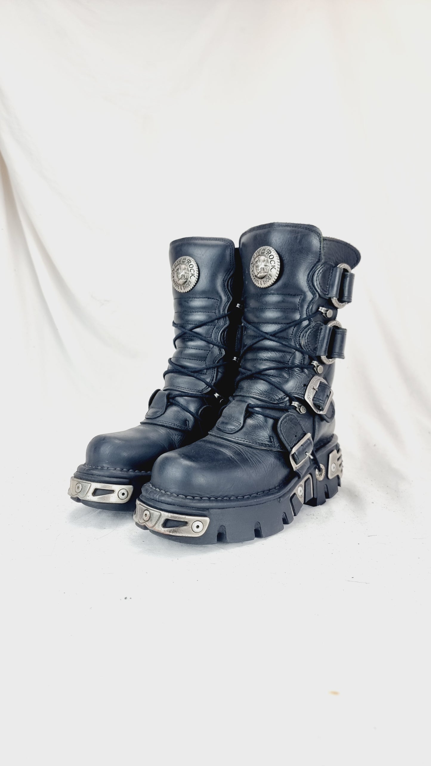 EU 37 / UK 4 New Rock Boots