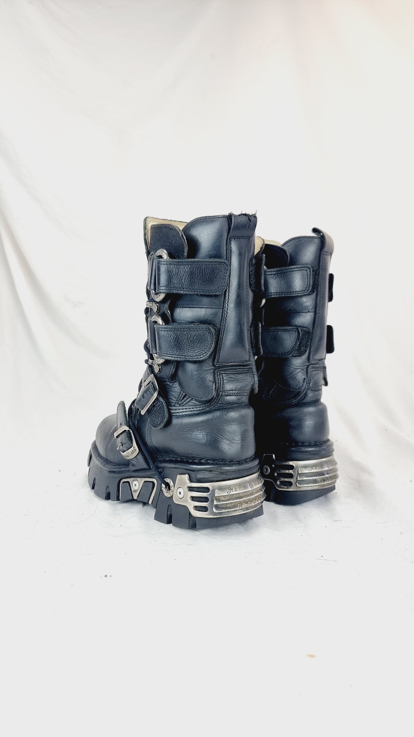 EU 37 / UK 4 New Rock Boots