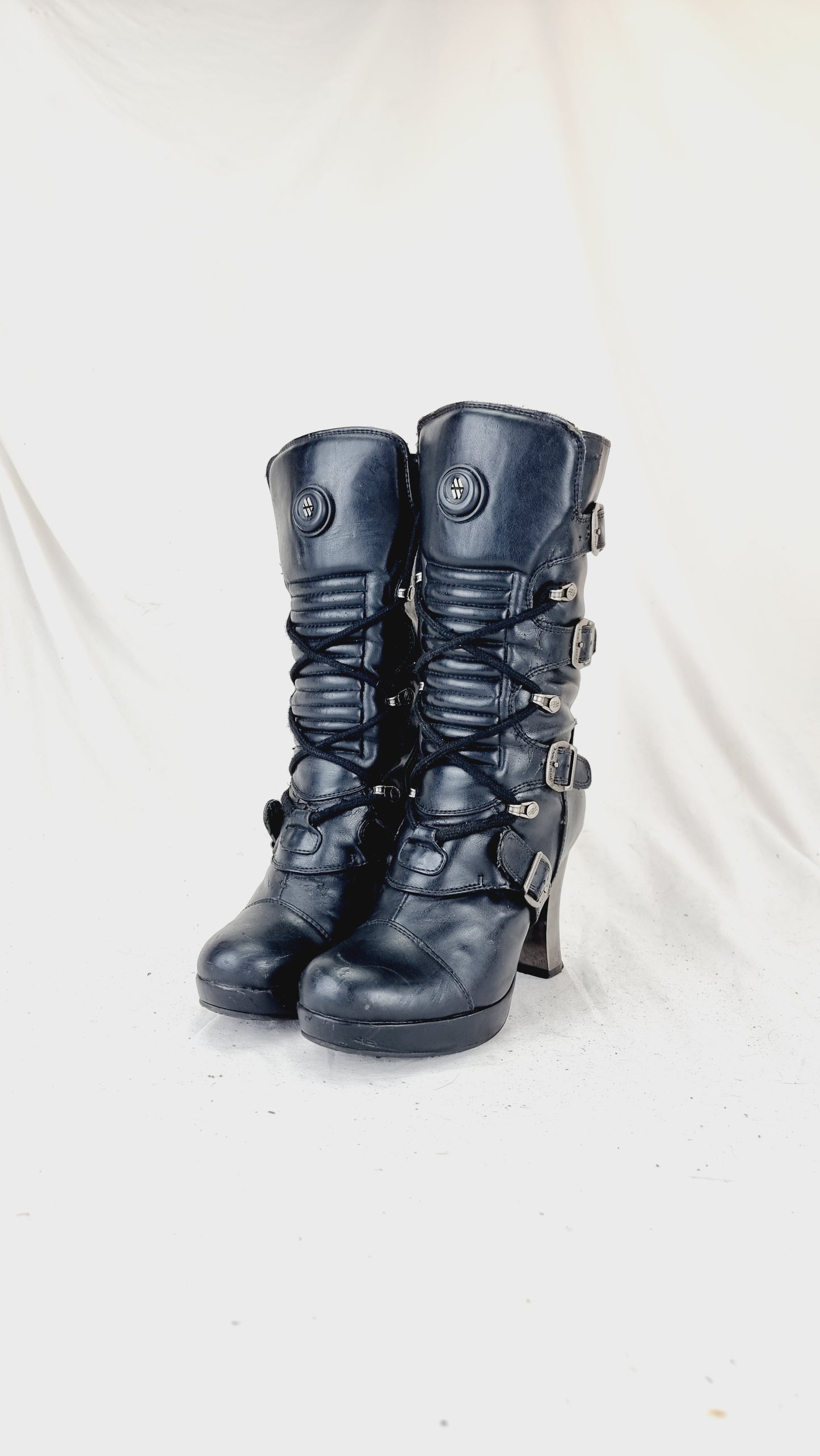 EU 38 / UK 5 New Rock Boots