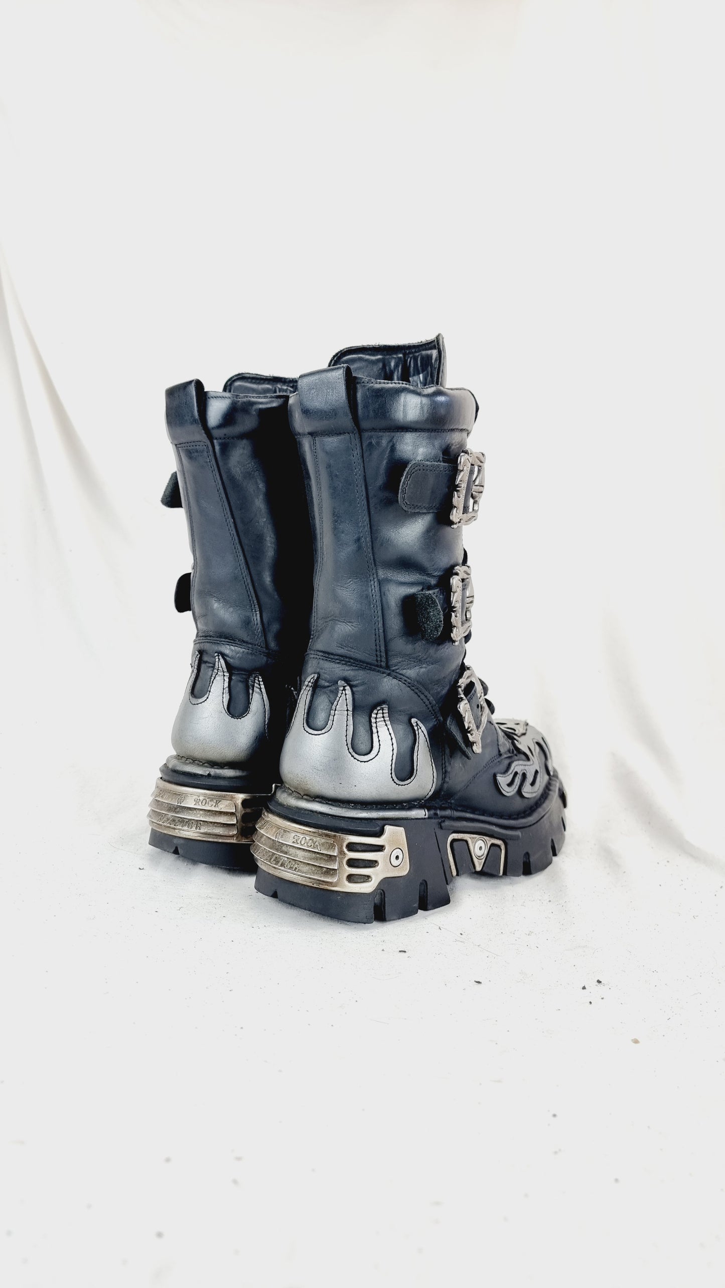 EU 39 / UK 6 New Rock Boots