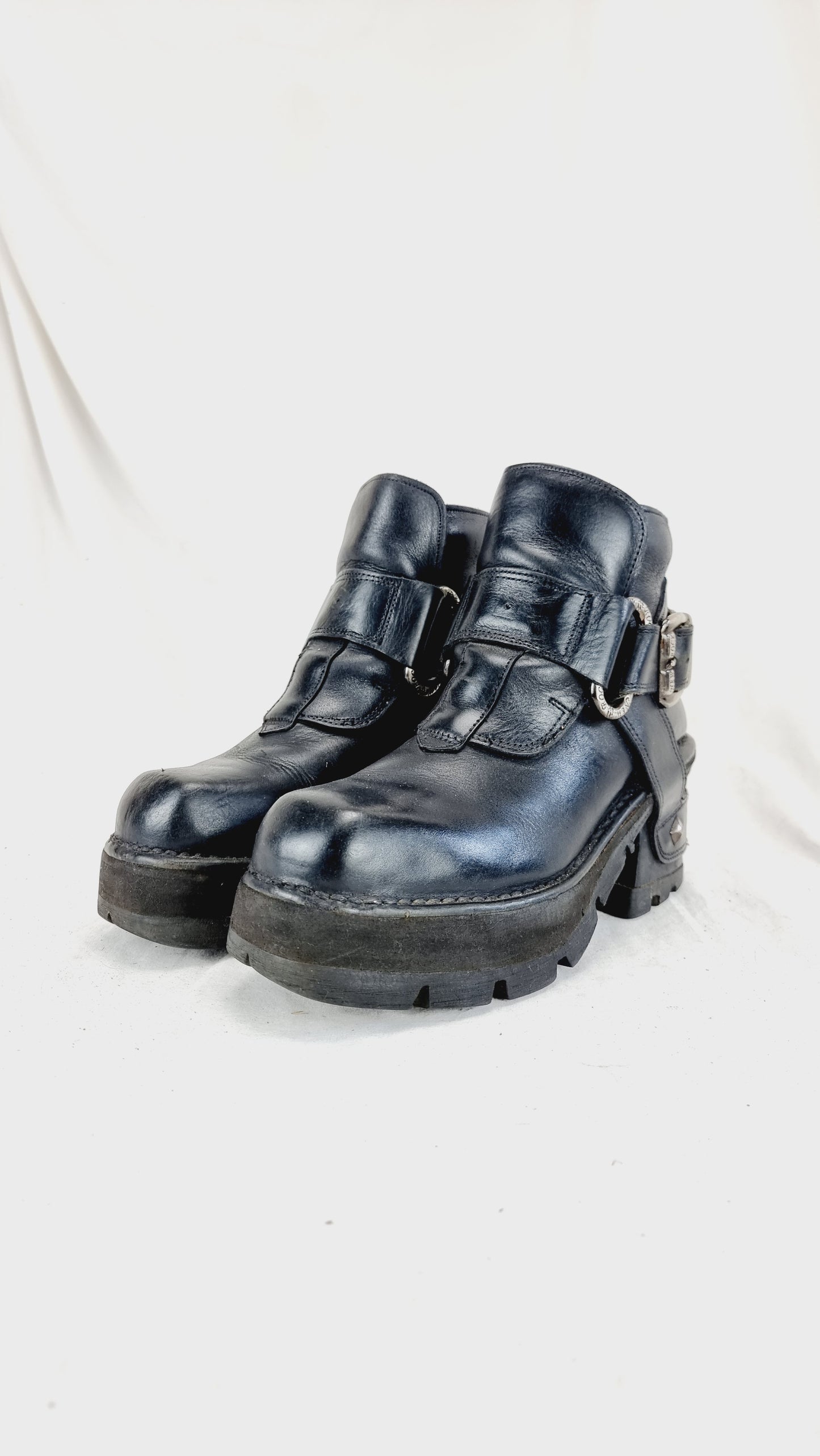 EU 36 / UK 3 New Rock Boots