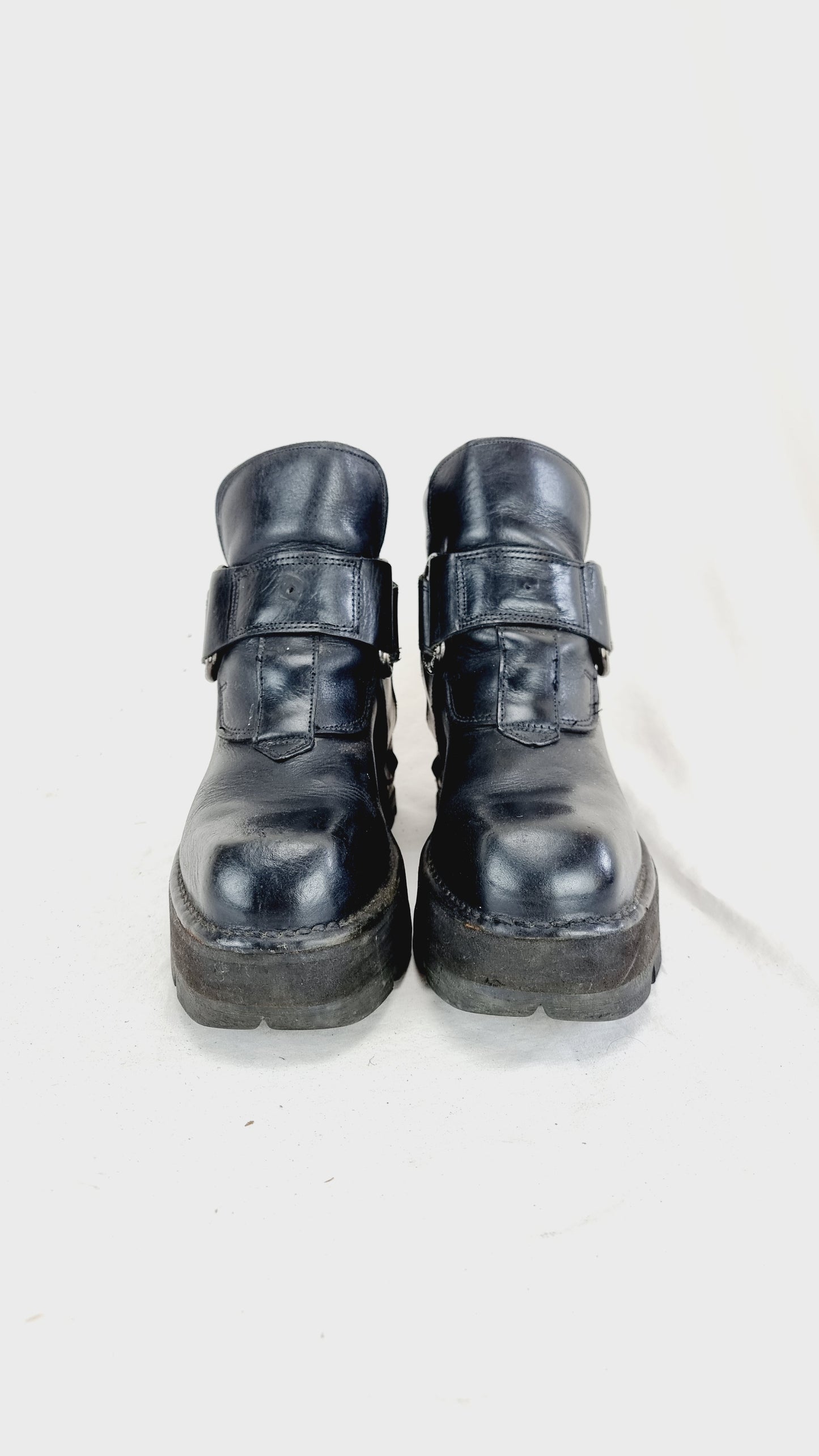 EU 36 / UK 3 New Rock Boots