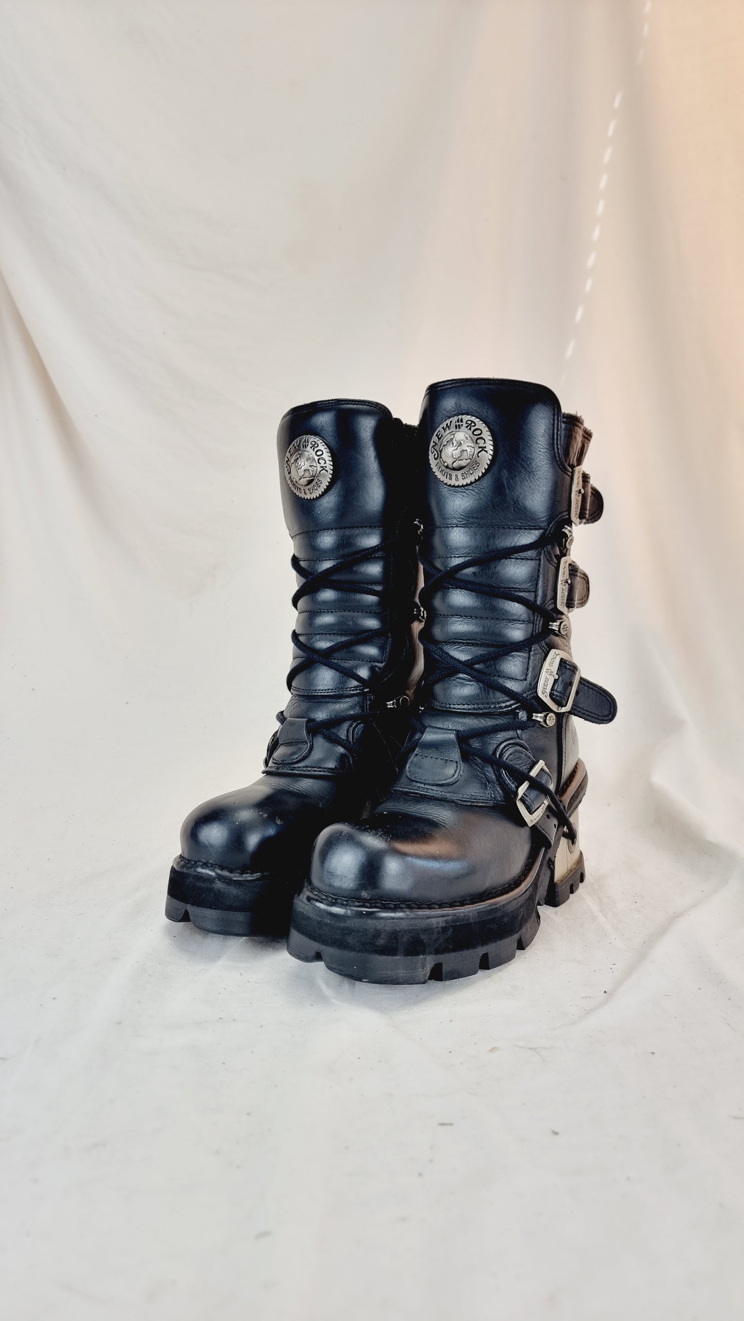 EU 38 / UK 5 New Rock Boots